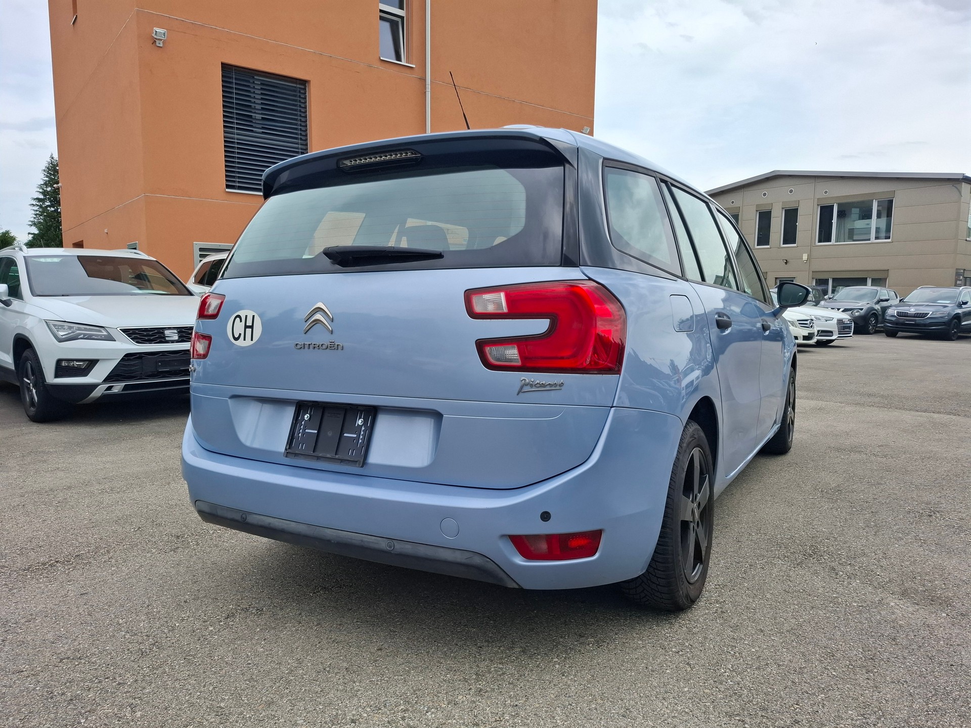 CITROEN Grand C4 Picasso 1.6 HDi Attraction EGS6-image-1