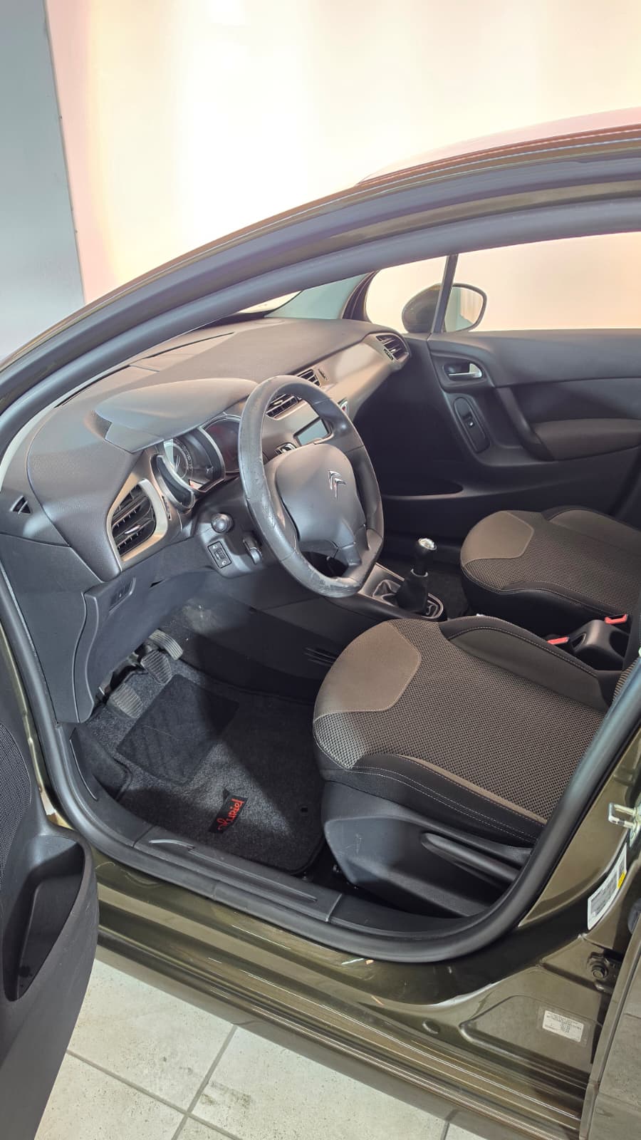 CITROEN C3 1.2i SCHWEIZER FAHRZEUG, FRISCH AB MFK UND FRISCH AB SERVICE, LEICHTER HAGELSCHADEN VORHANDEN-image-9