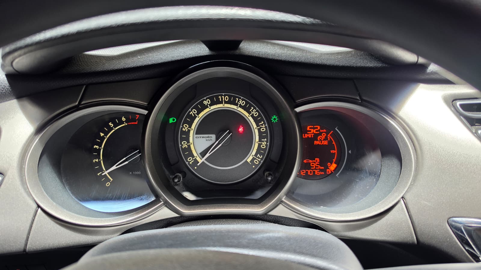 CITROEN C3 1.2i SCHWEIZER FAHRZEUG, FRISCH AB MFK UND FRISCH AB SERVICE, LEICHTER HAGELSCHADEN VORHANDEN-image-8