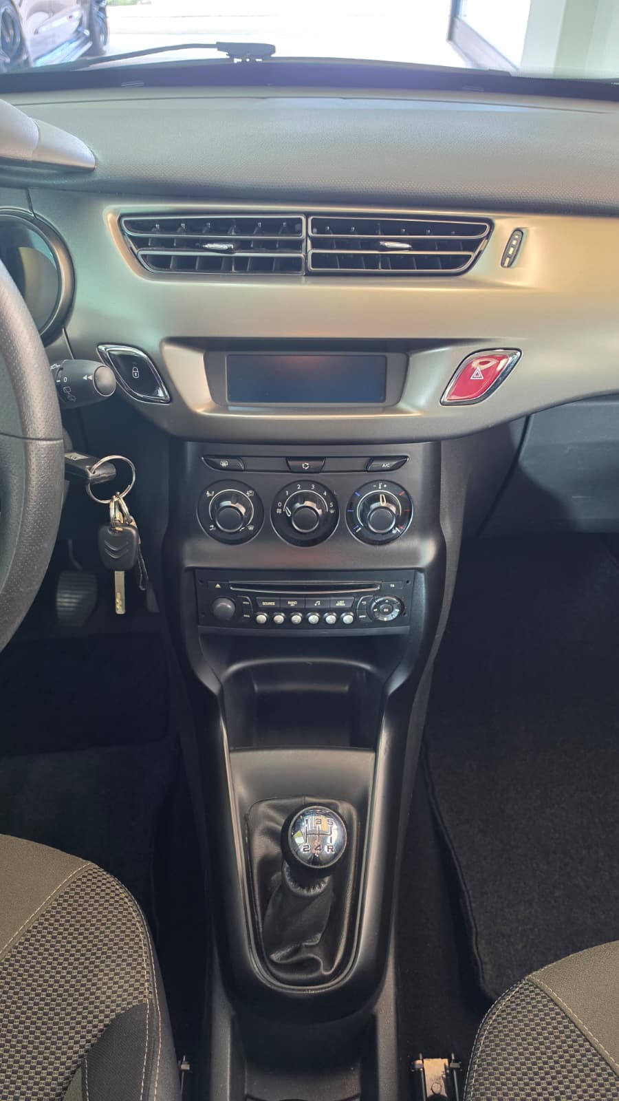 CITROEN C3 1.2i SCHWEIZER FAHRZEUG, FRISCH AB MFK UND FRISCH AB SERVICE, LEICHTER HAGELSCHADEN VORHANDEN-image-7