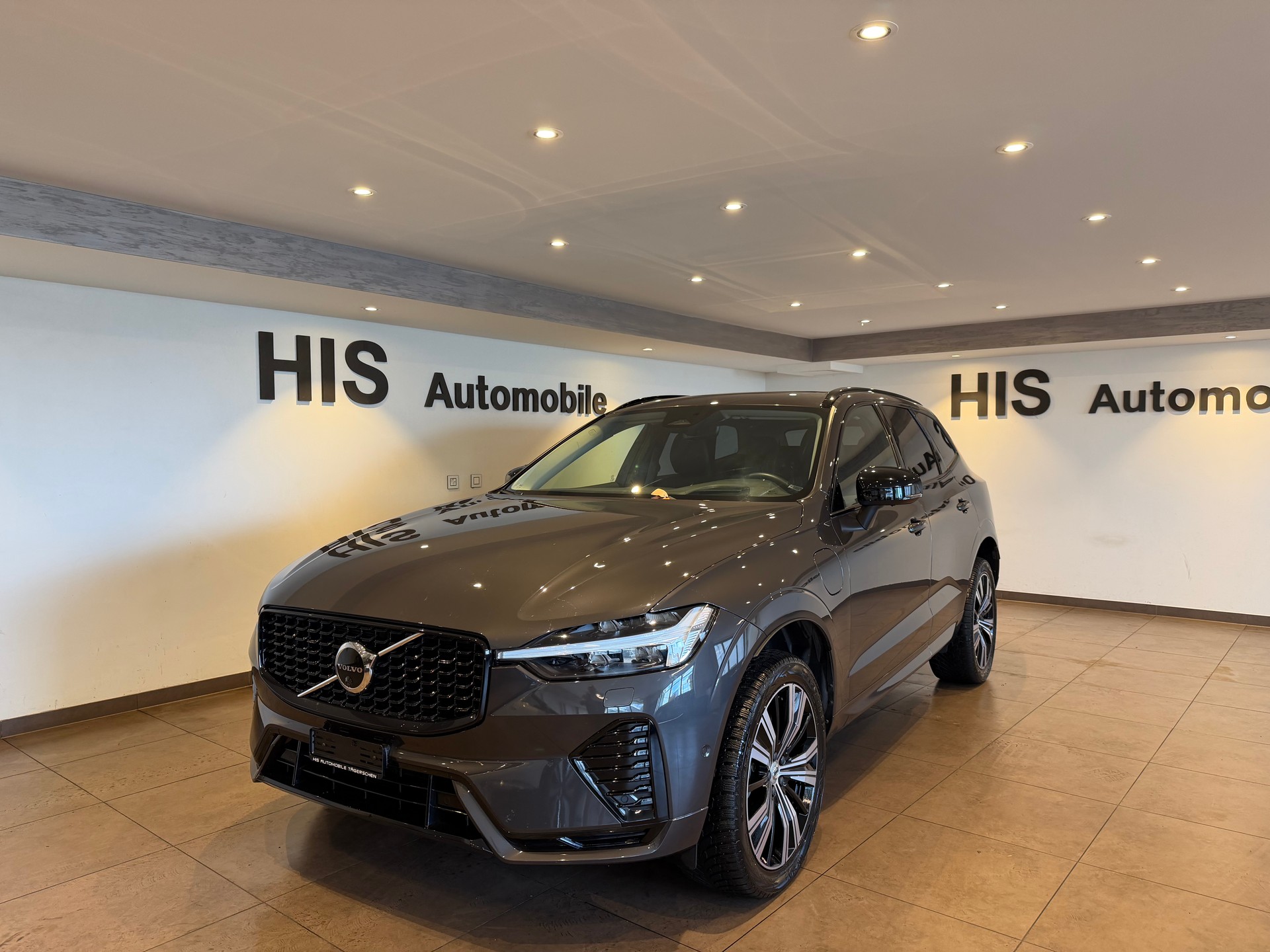 VOLVO XC60 2.0 T8 TE Ultimate Dark-image-0