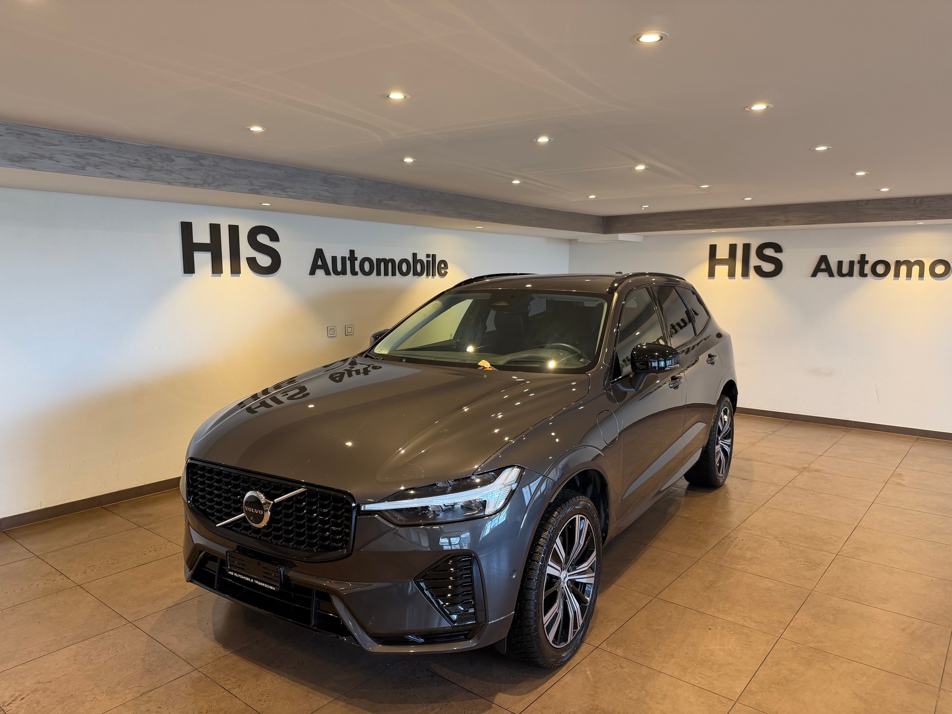VOLVO XC60 2.0 T8 TE Ultimate Dark-image-1