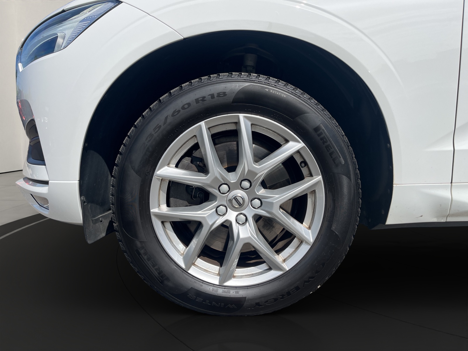 VOLVO XC60 2.0 B4 MH Momentum AWD-image-8