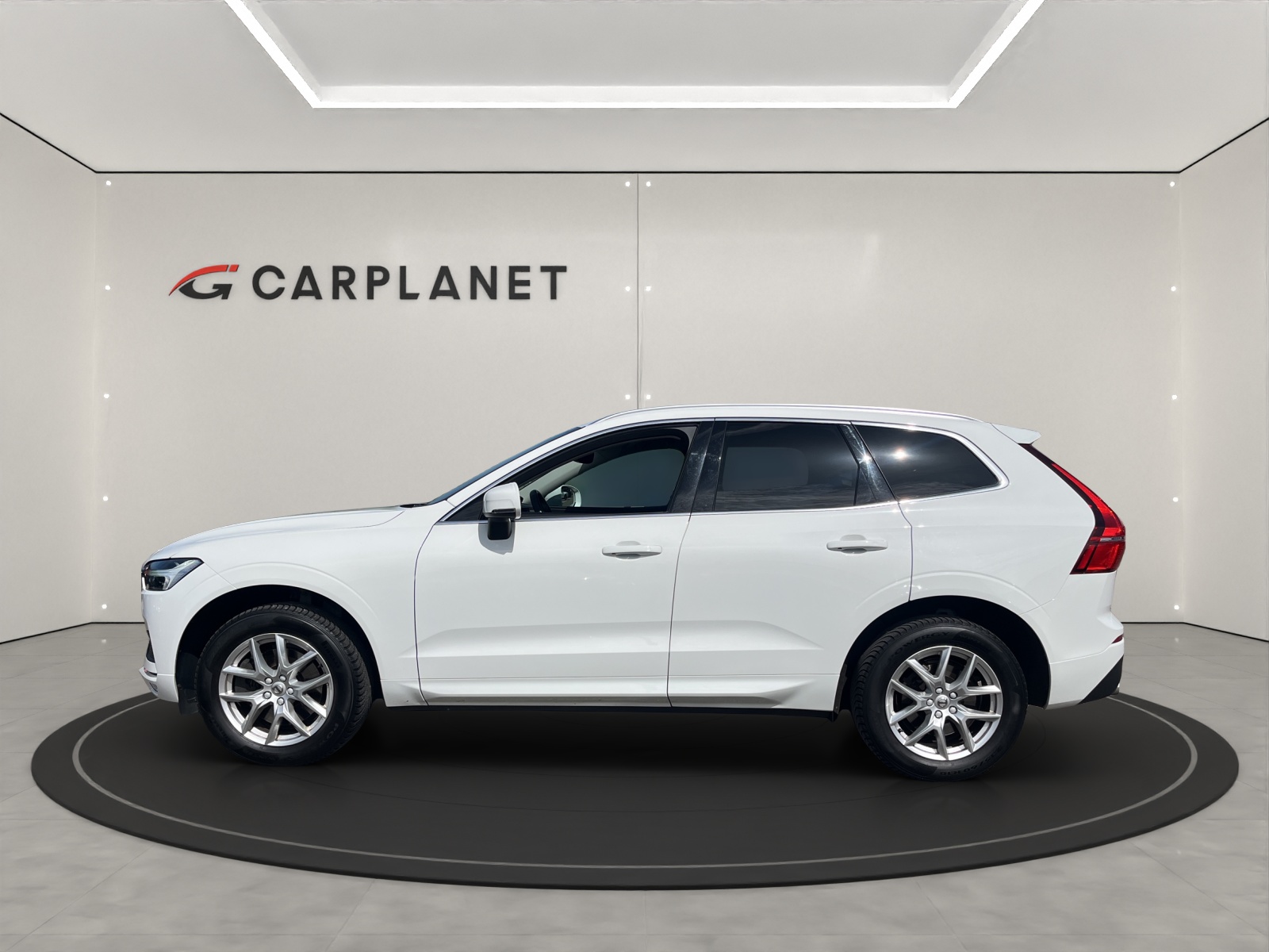 VOLVO XC60 2.0 B4 MH Momentum AWD-image-2