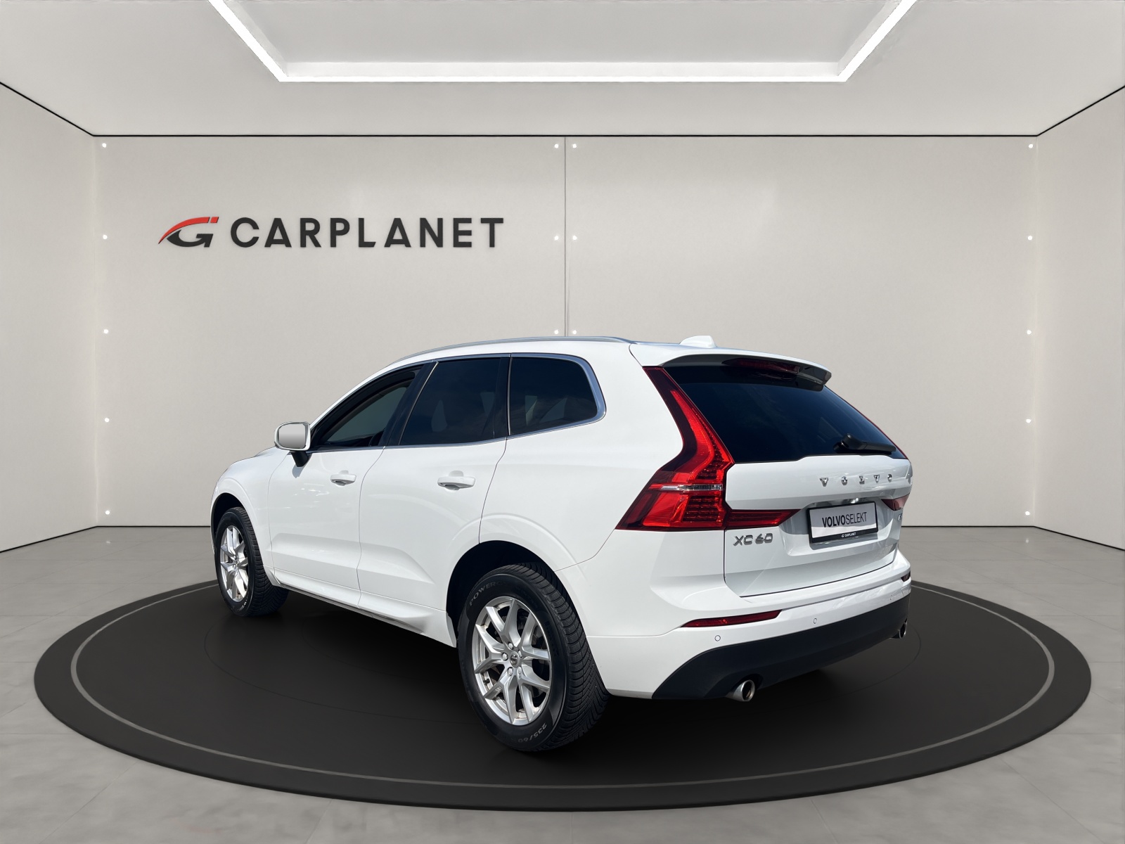 VOLVO XC60 2.0 B4 MH Momentum AWD-image-5
