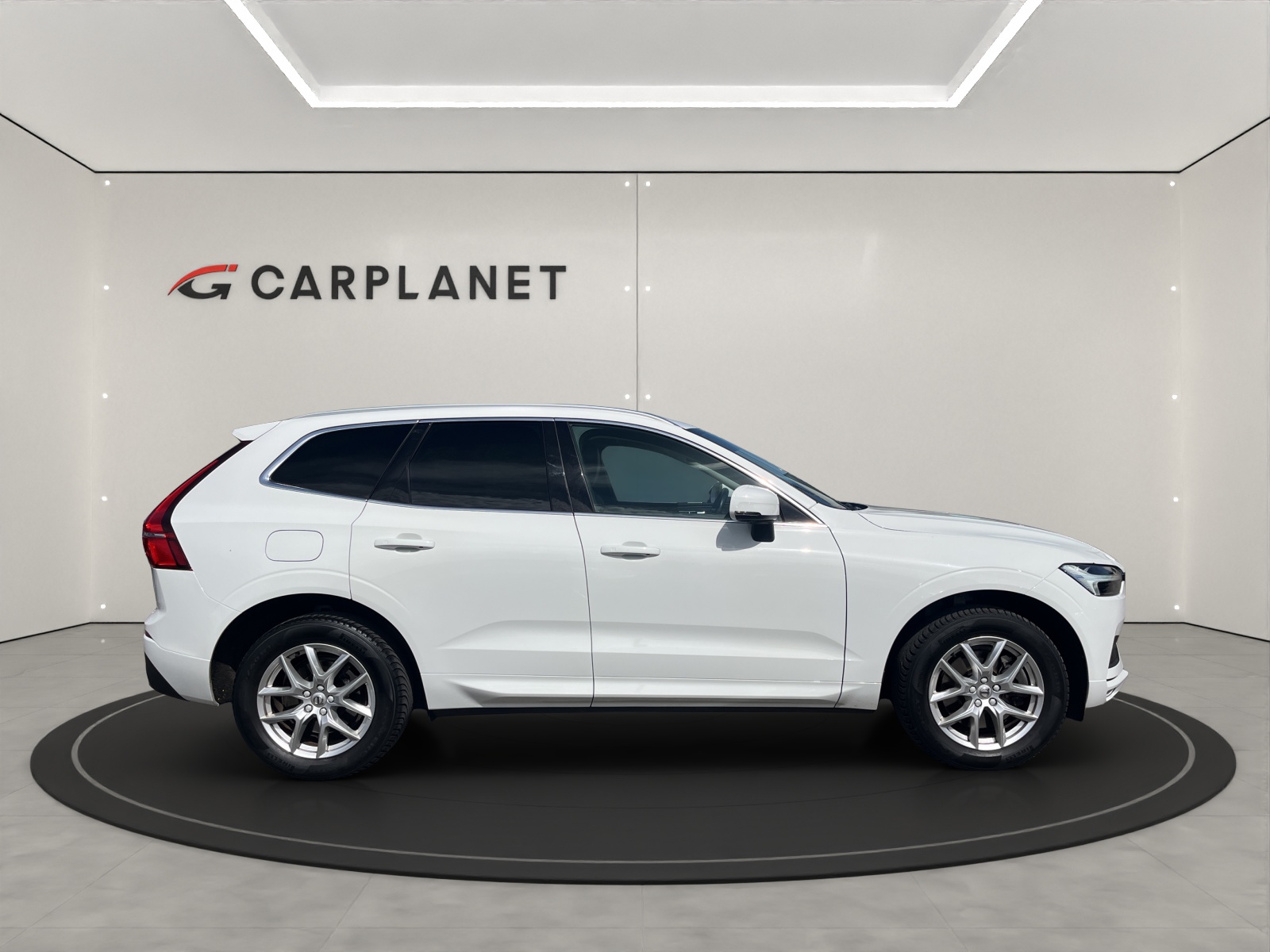 VOLVO XC60 2.0 B4 MH Momentum AWD-image-1