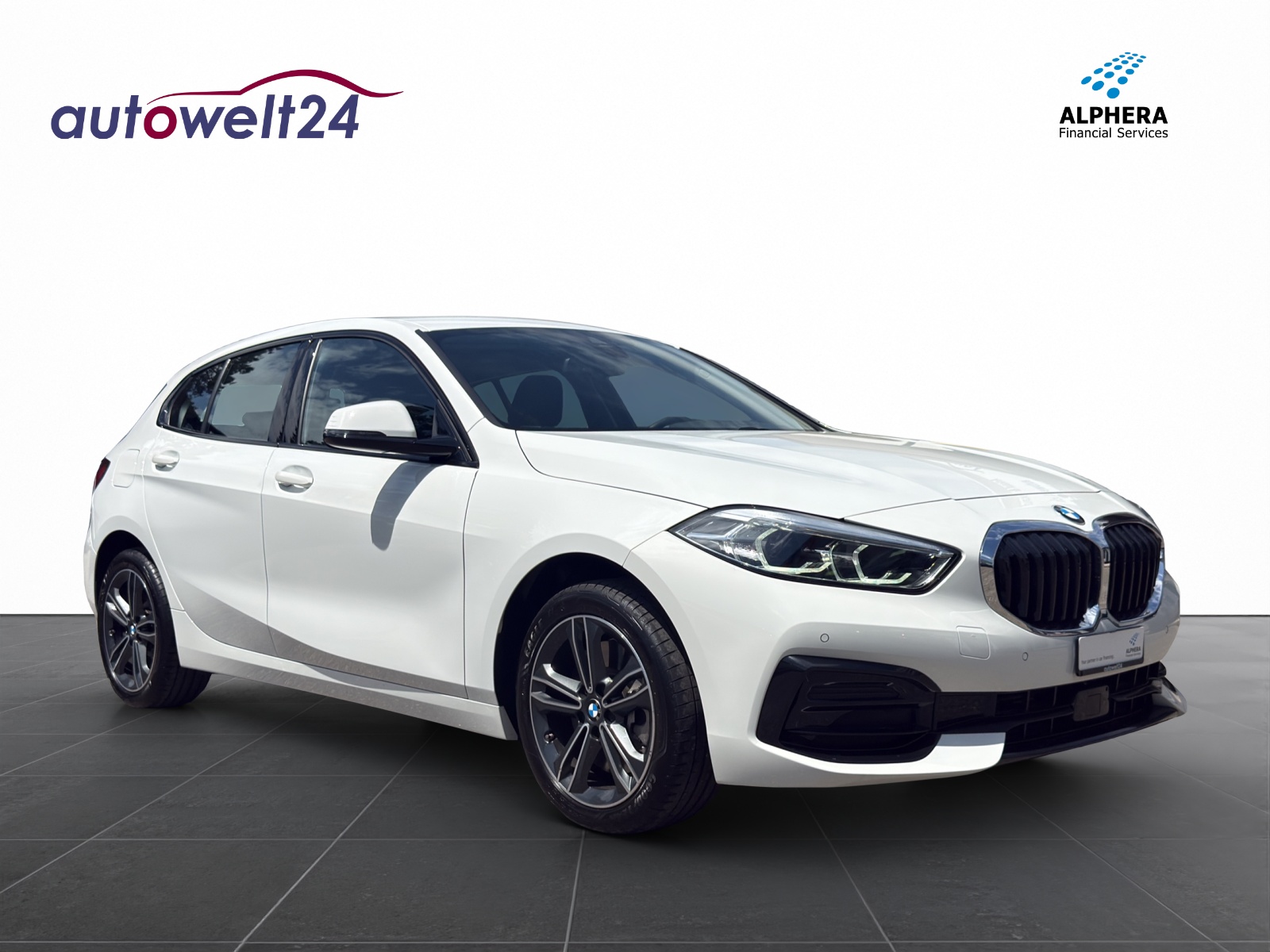 BMW 120i Sport Line Steptronic-image-2