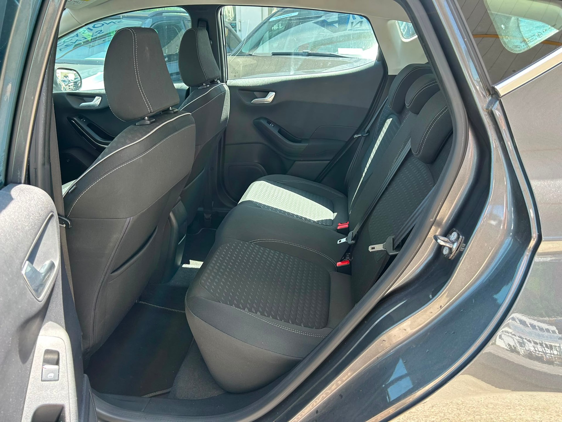 FORD Fiesta 1.0 SCTi Titanium-image-5