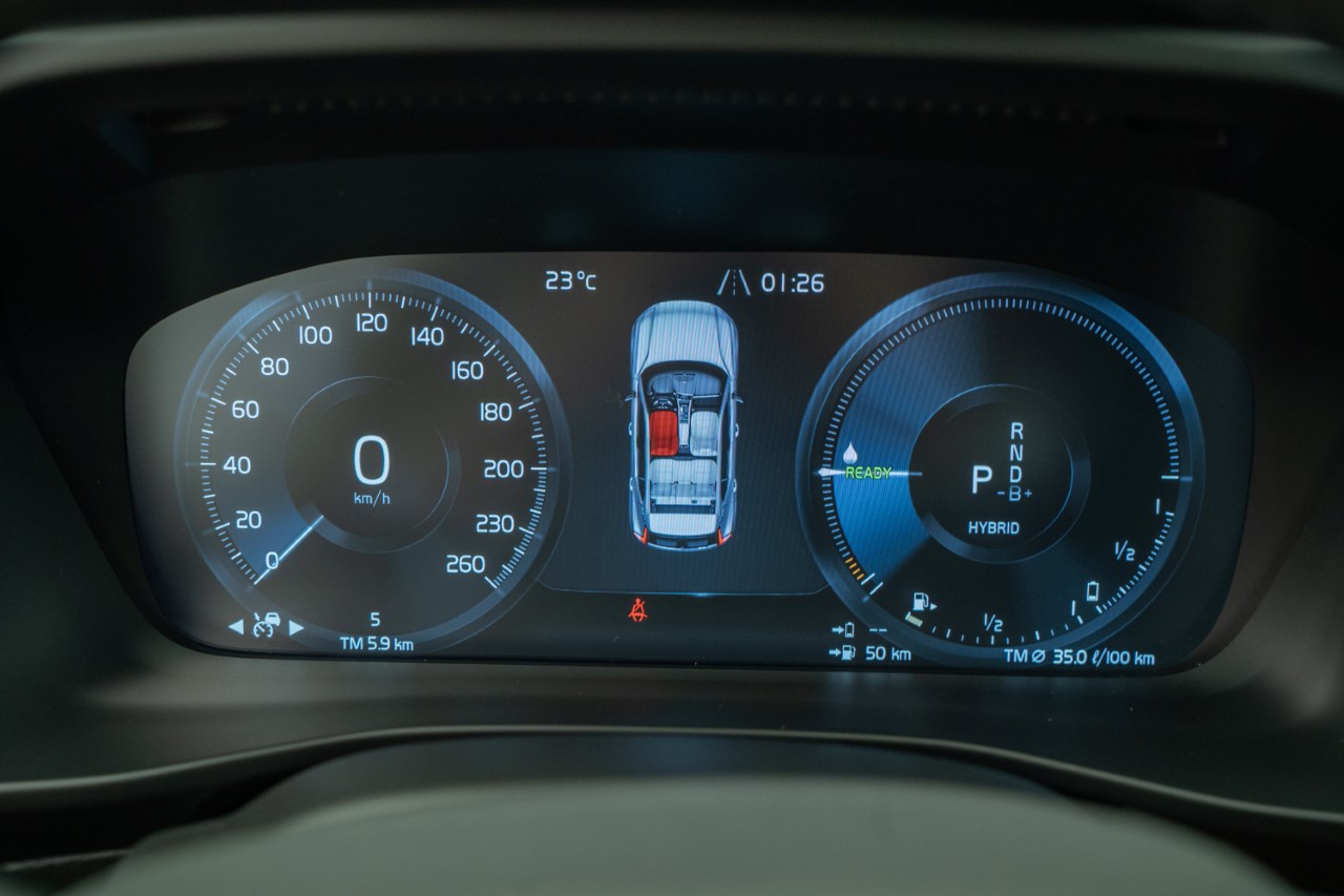 VOLVO XC40 1.5 T5 PiH Ultimate Dark-image-13
