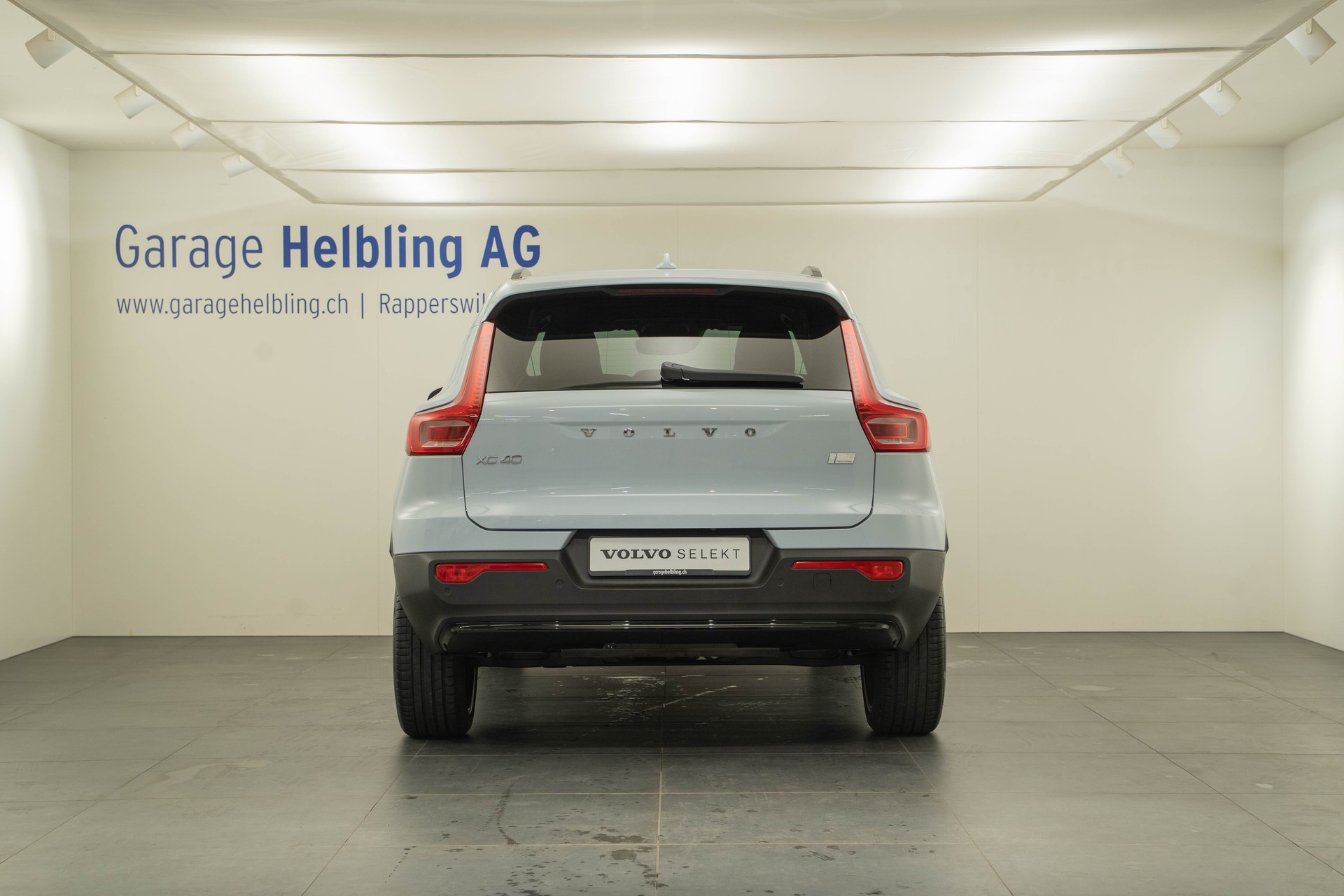 VOLVO XC40 1.5 T5 PiH Ultimate Dark-showroom-element-3