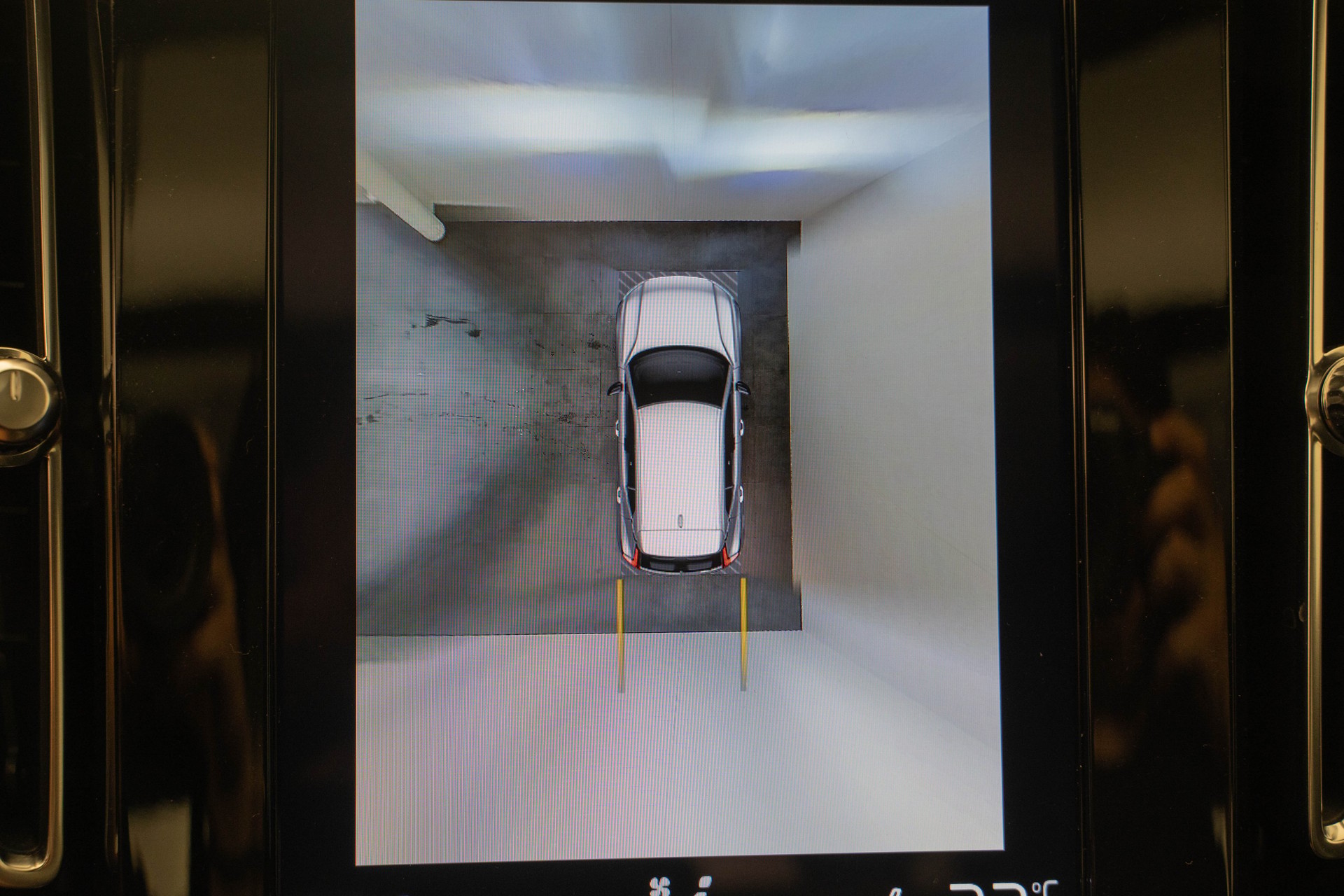 VOLVO XC40 1.5 T5 PiH Ultimate Dark-image-15