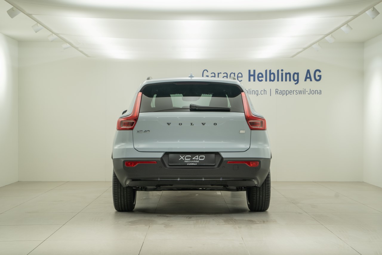 VOLVO XC40 1.5 T5 PiH Ultimate Dark-image-3