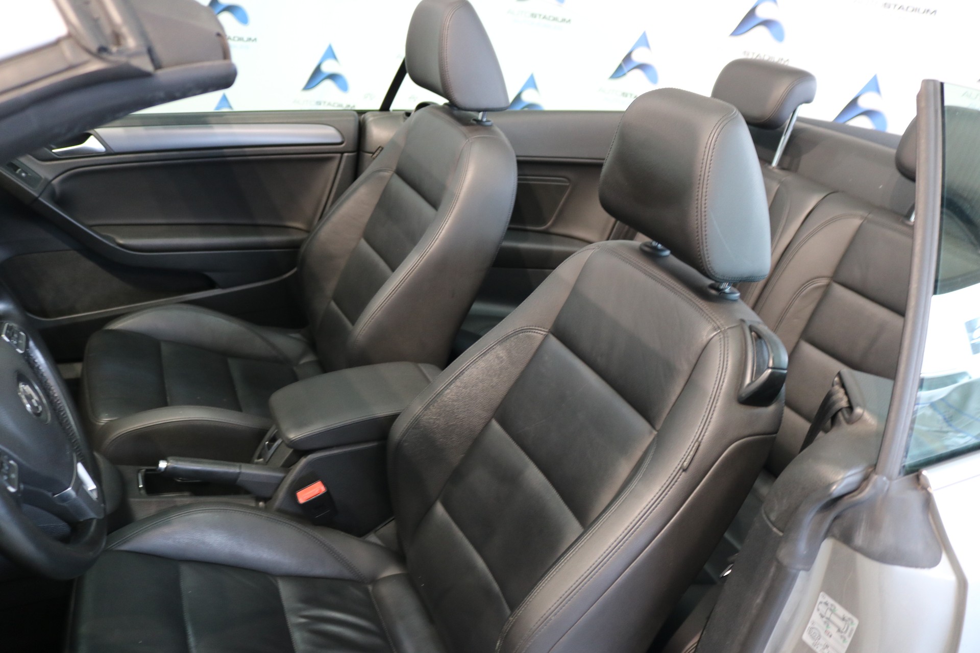 VW Golf Cabrio 1.4 TSI Lounge-image-33