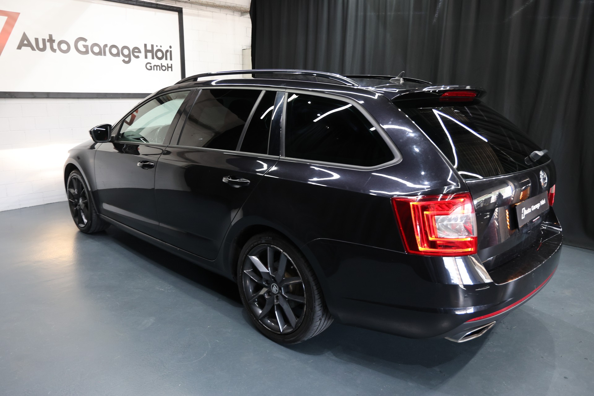 SKODA Octavia Combi 2.0 TDI RS DSG-image-19