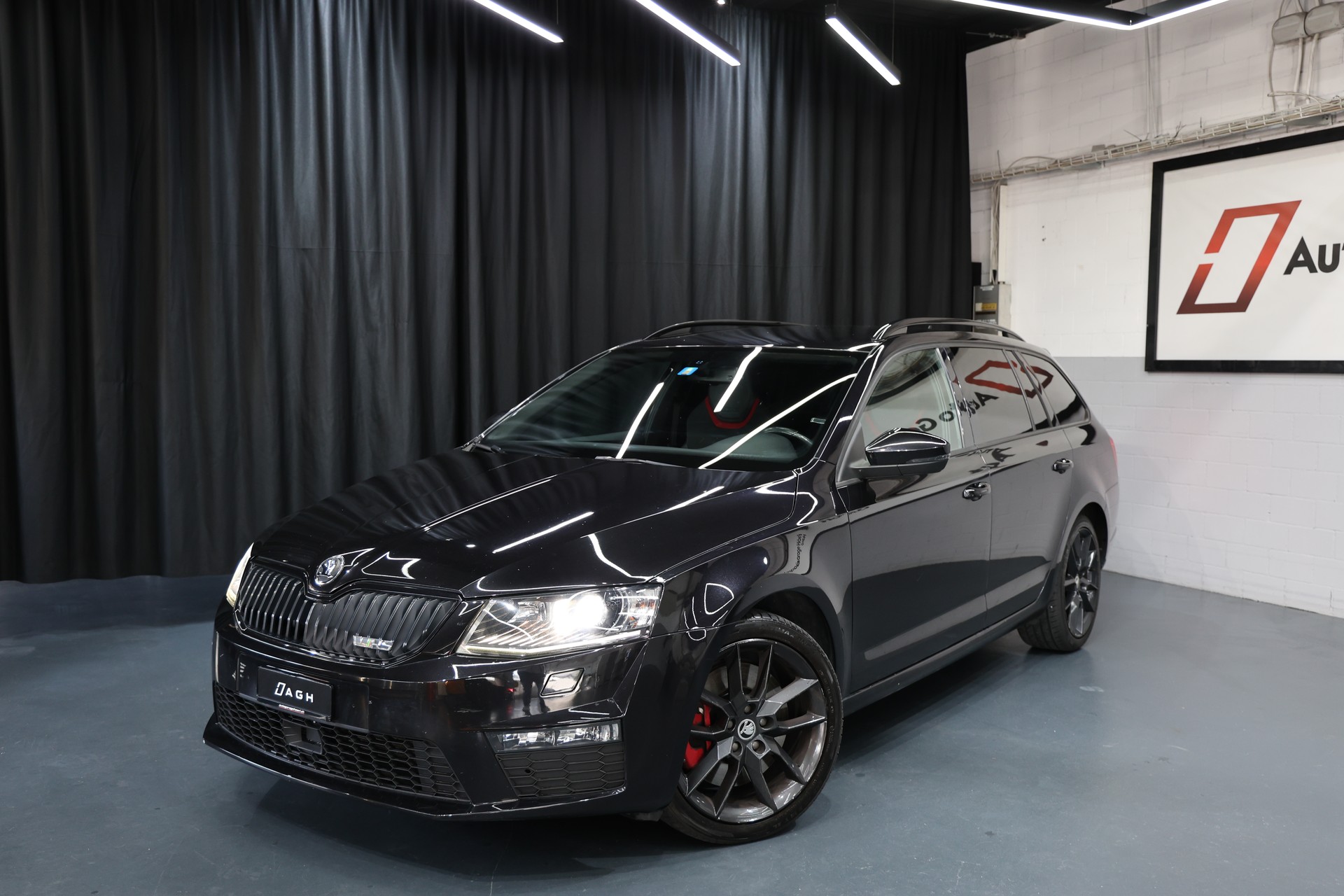 SKODA Octavia Combi 2.0 TDI RS DSG-image-0