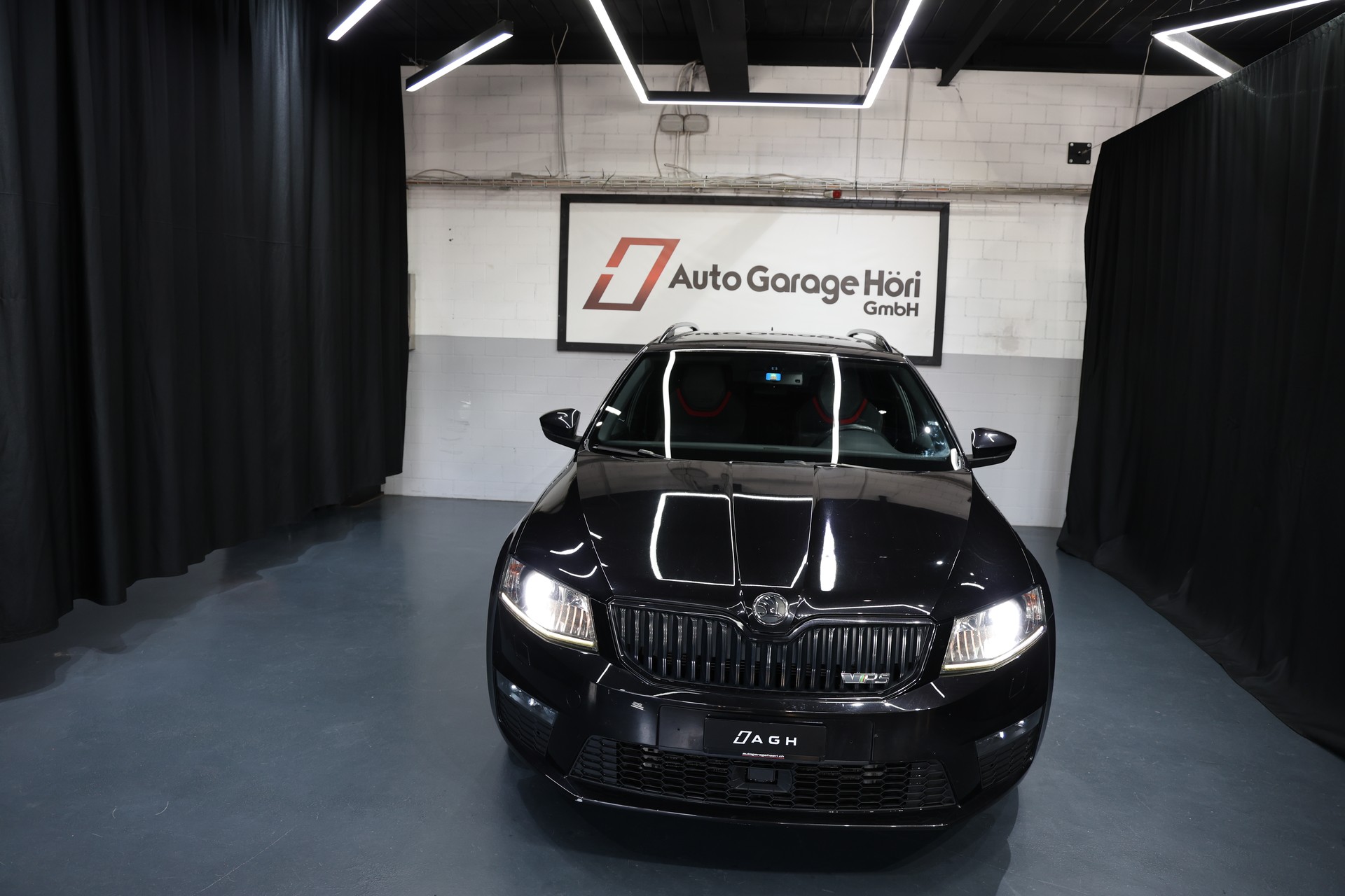 SKODA Octavia Combi 2.0 TDI RS DSG-image-9