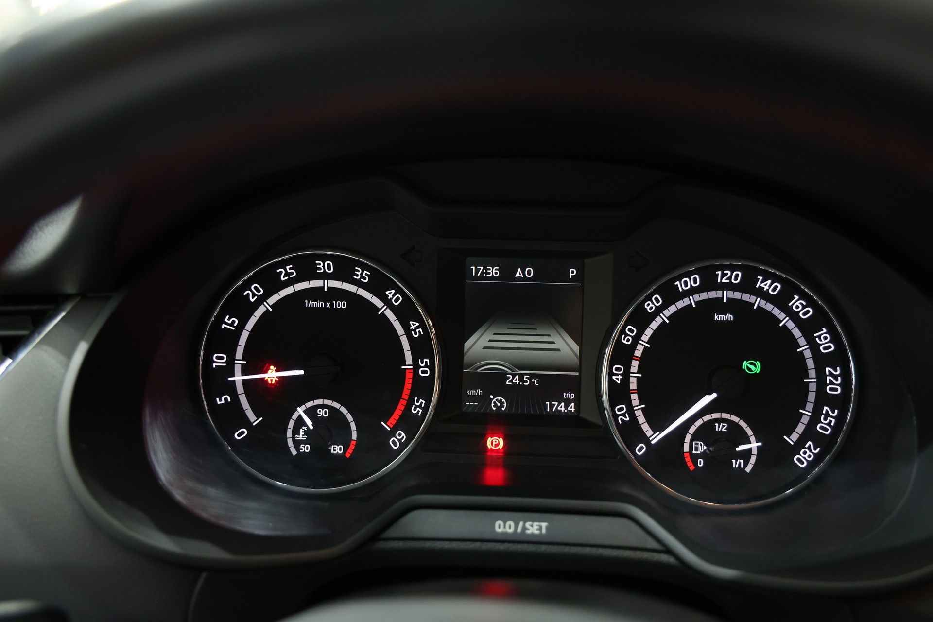 SKODA Octavia Combi 2.0 TDI RS DSG-image-5