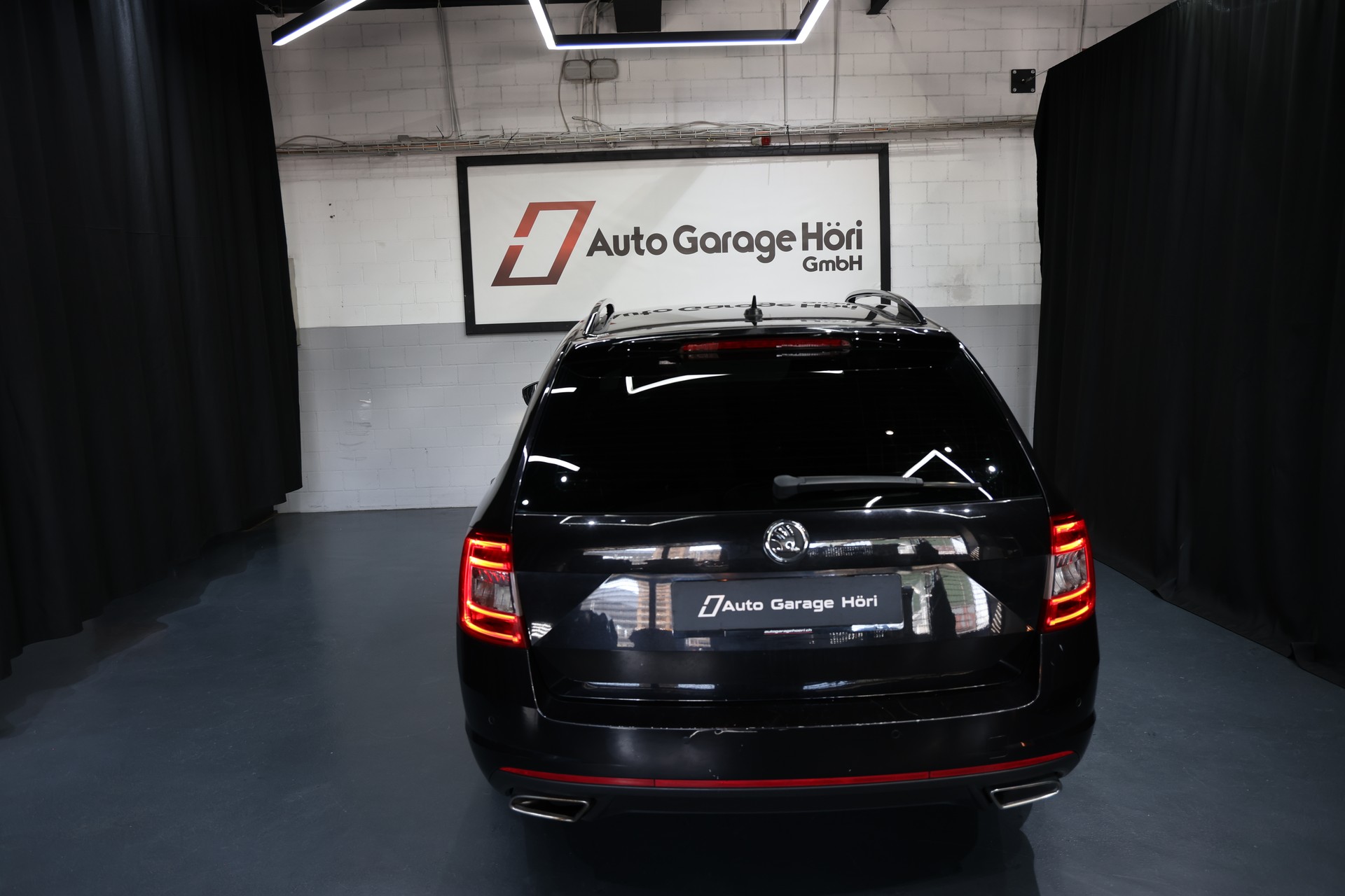 SKODA Octavia Combi 2.0 TDI RS DSG-image-18