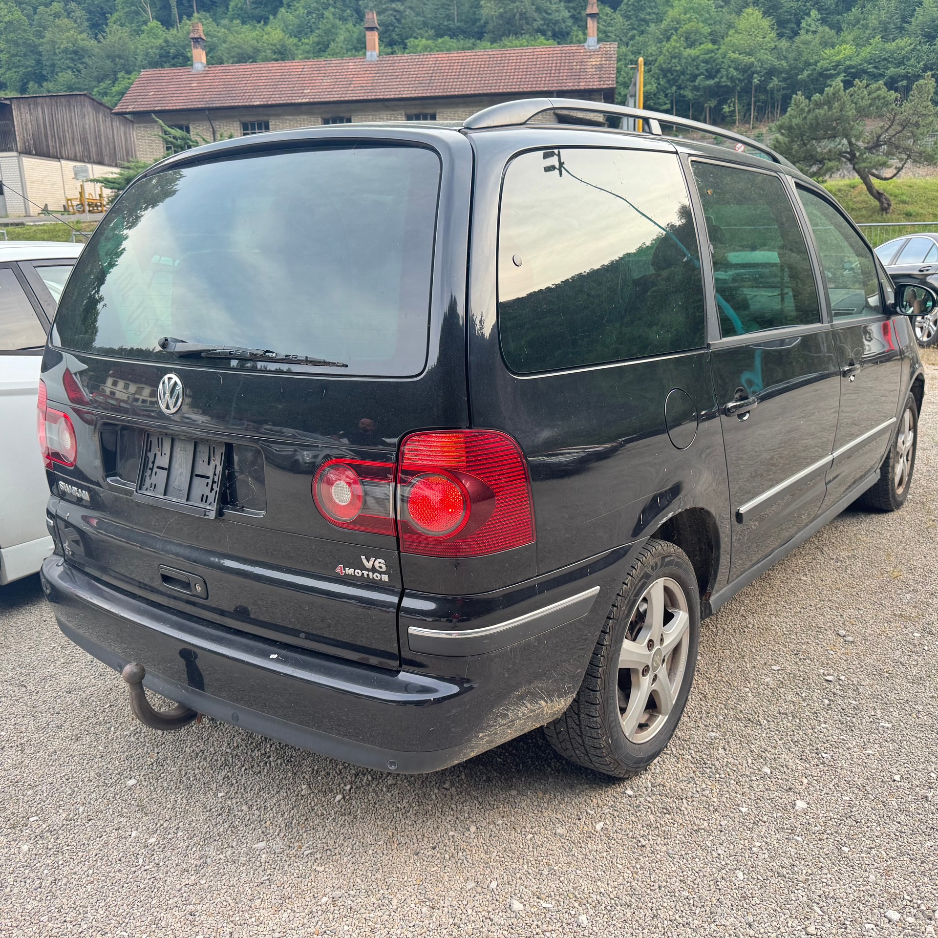 VW Sharan 2.8 V6 Highline 4Motion-image-2