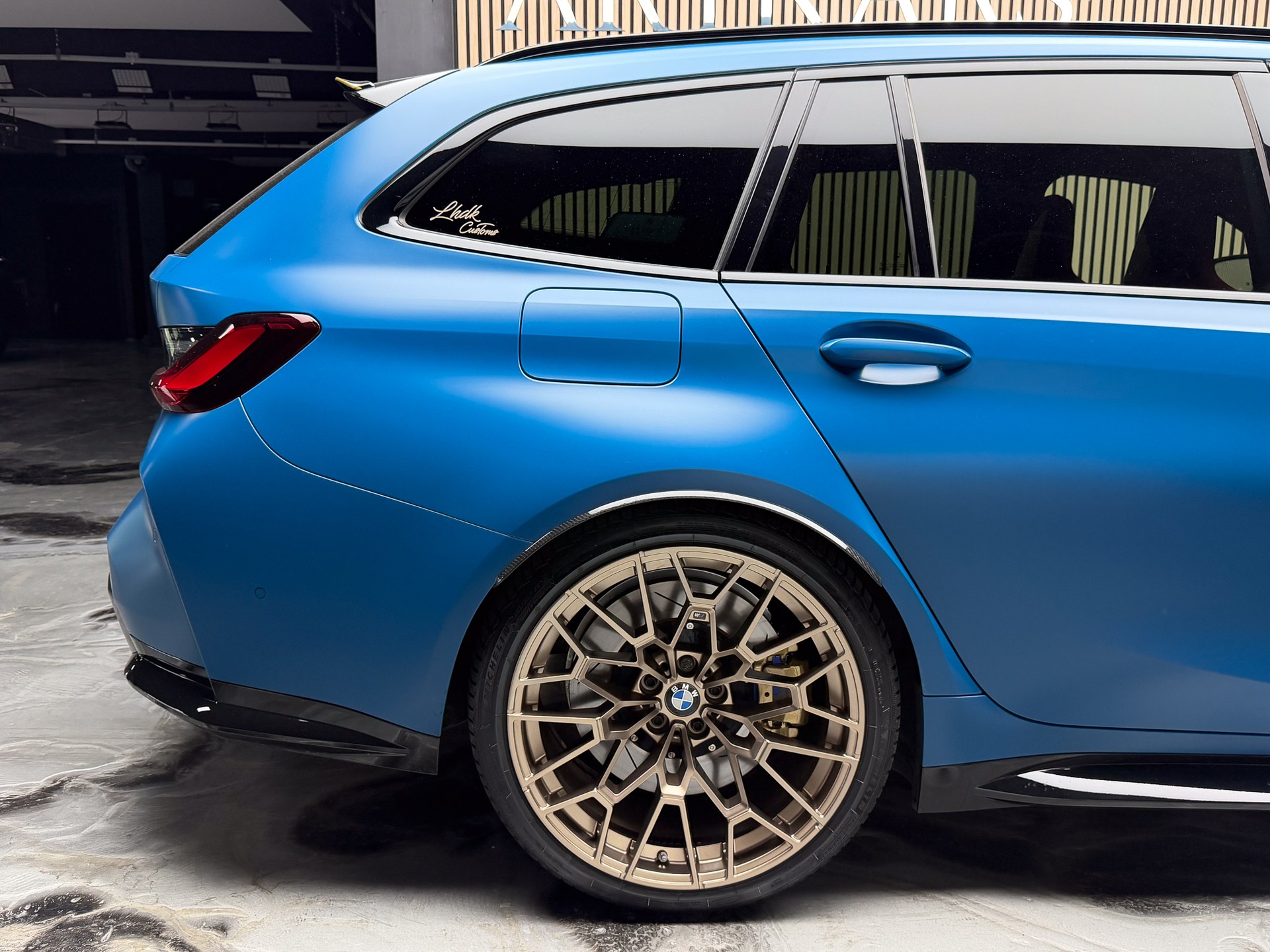 BMW M3 CS Touring xDrive-image-8
