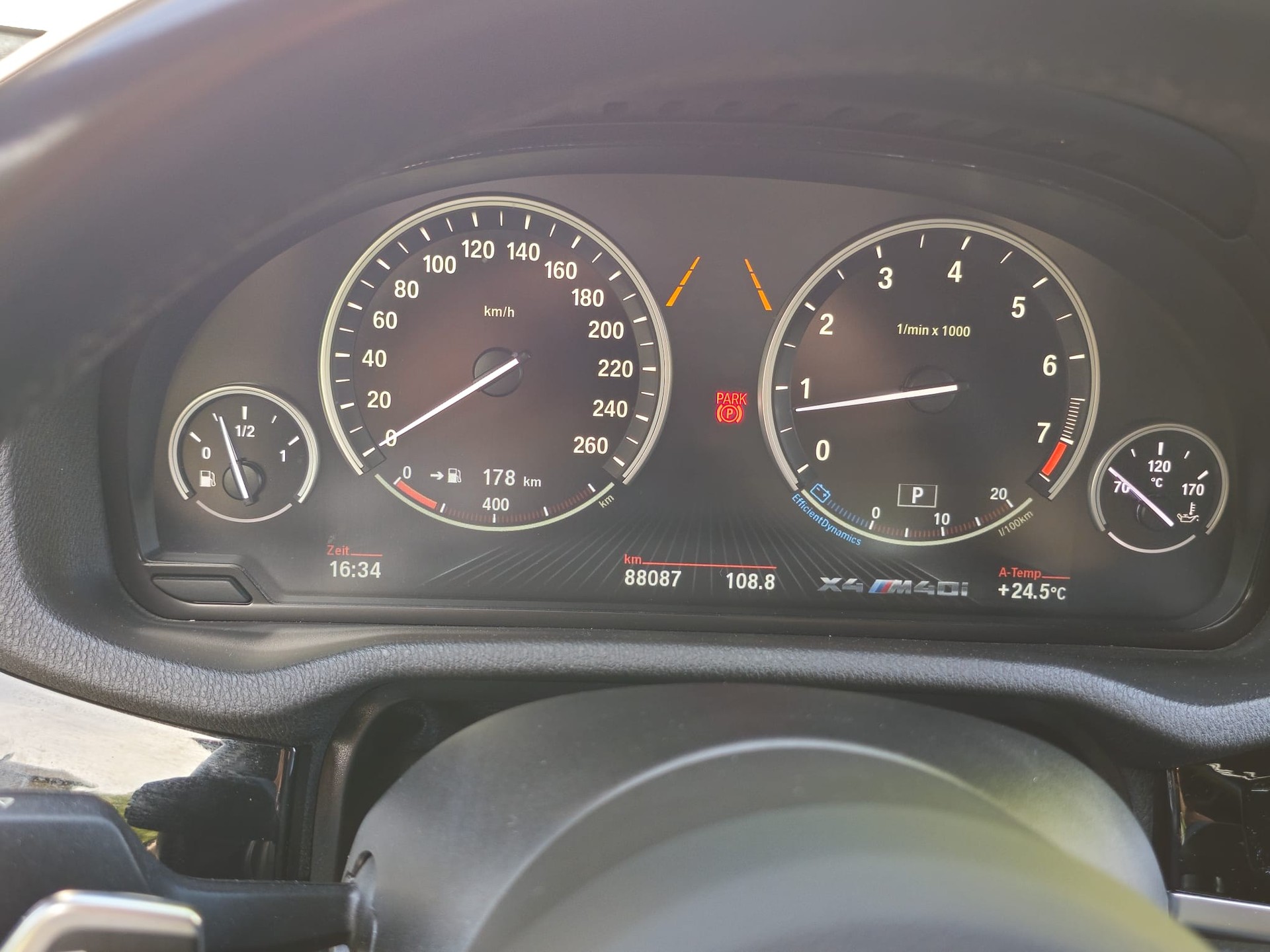 BMW M40i-image-4