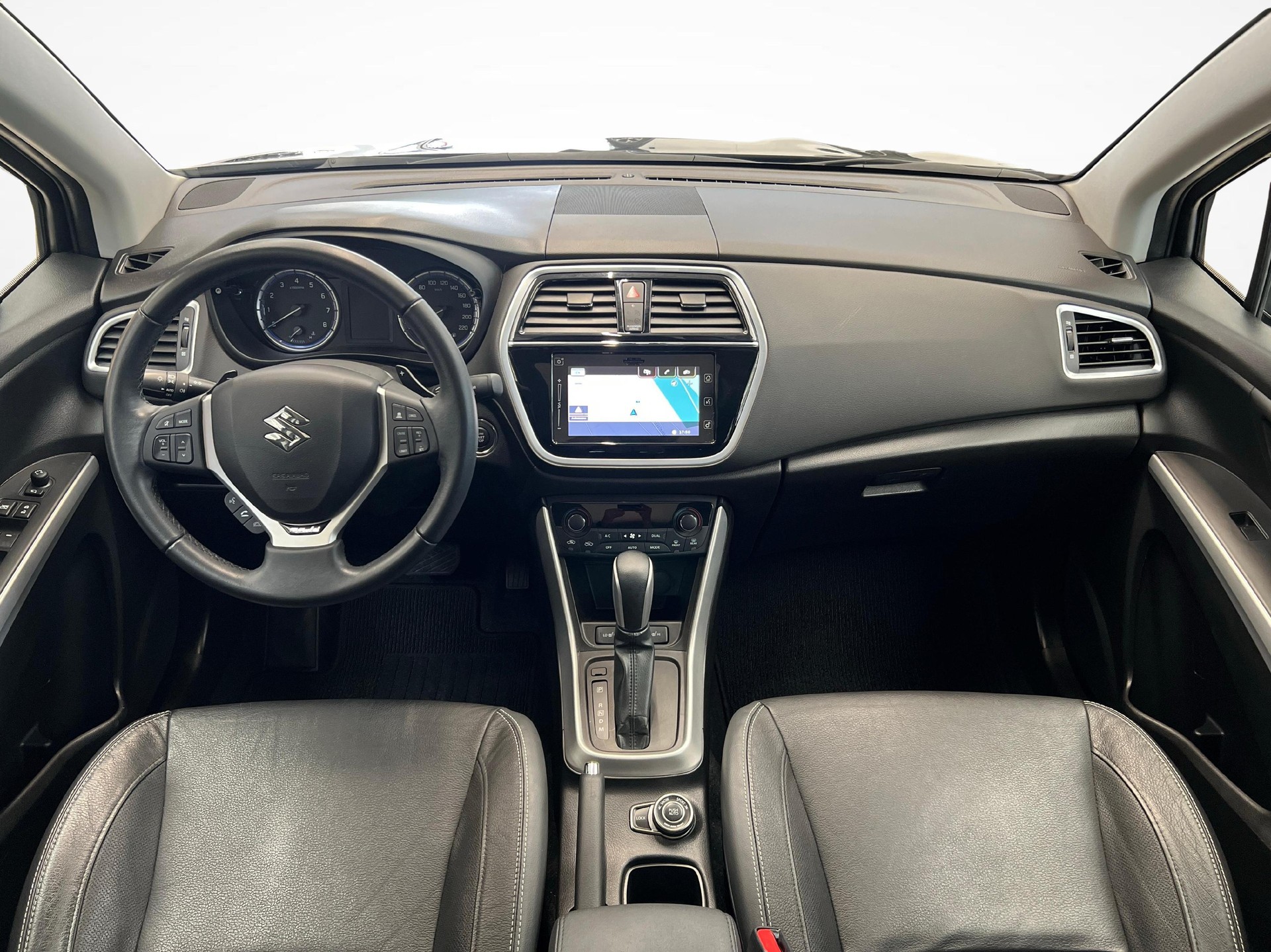 SUZUKI SX4 S-Cross 1.4 T Piz Sulai Top Hybrid 4x4-image-8