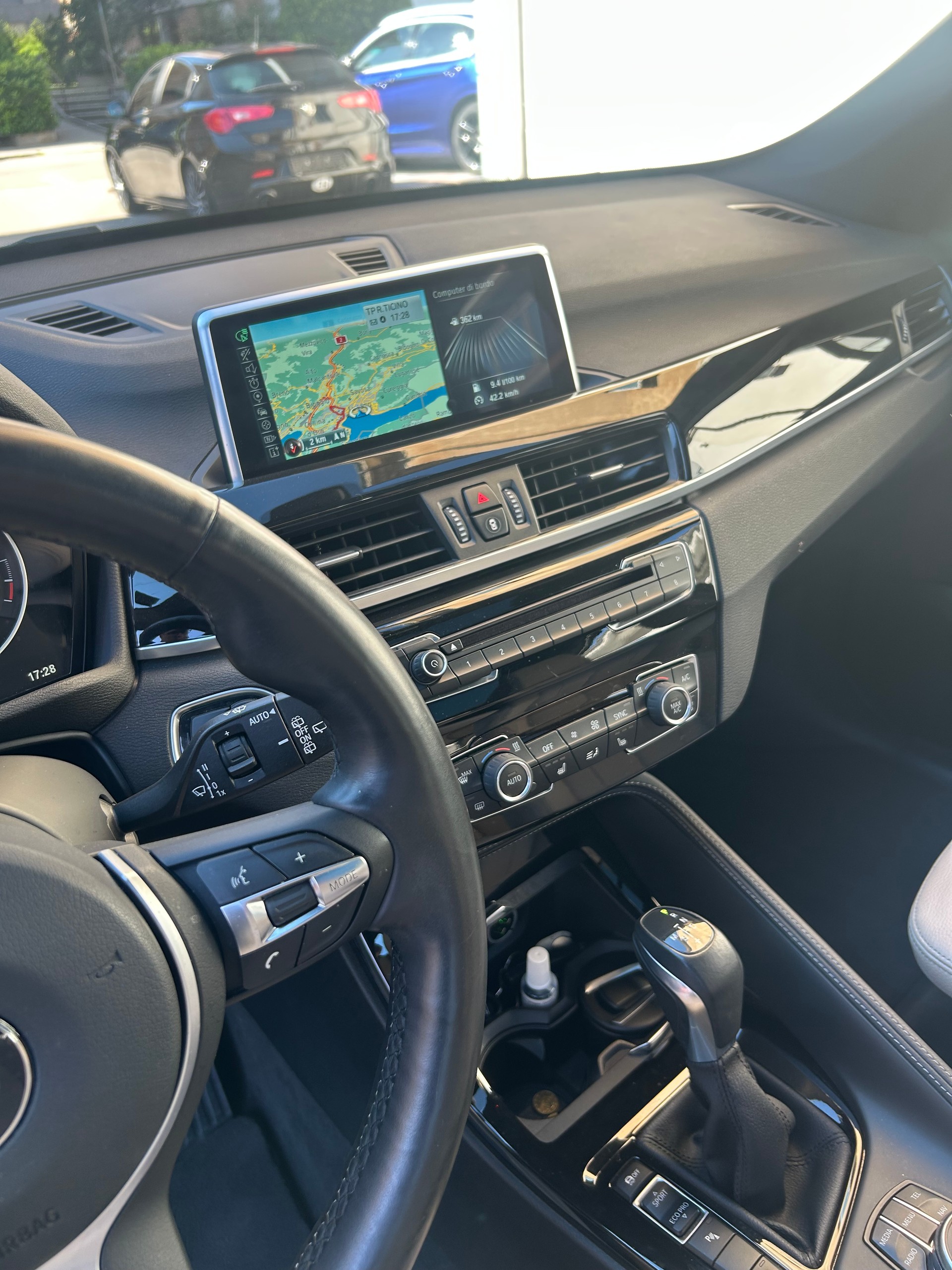 BMW X1 xDrive 25i xLine Steptronic-image-7
