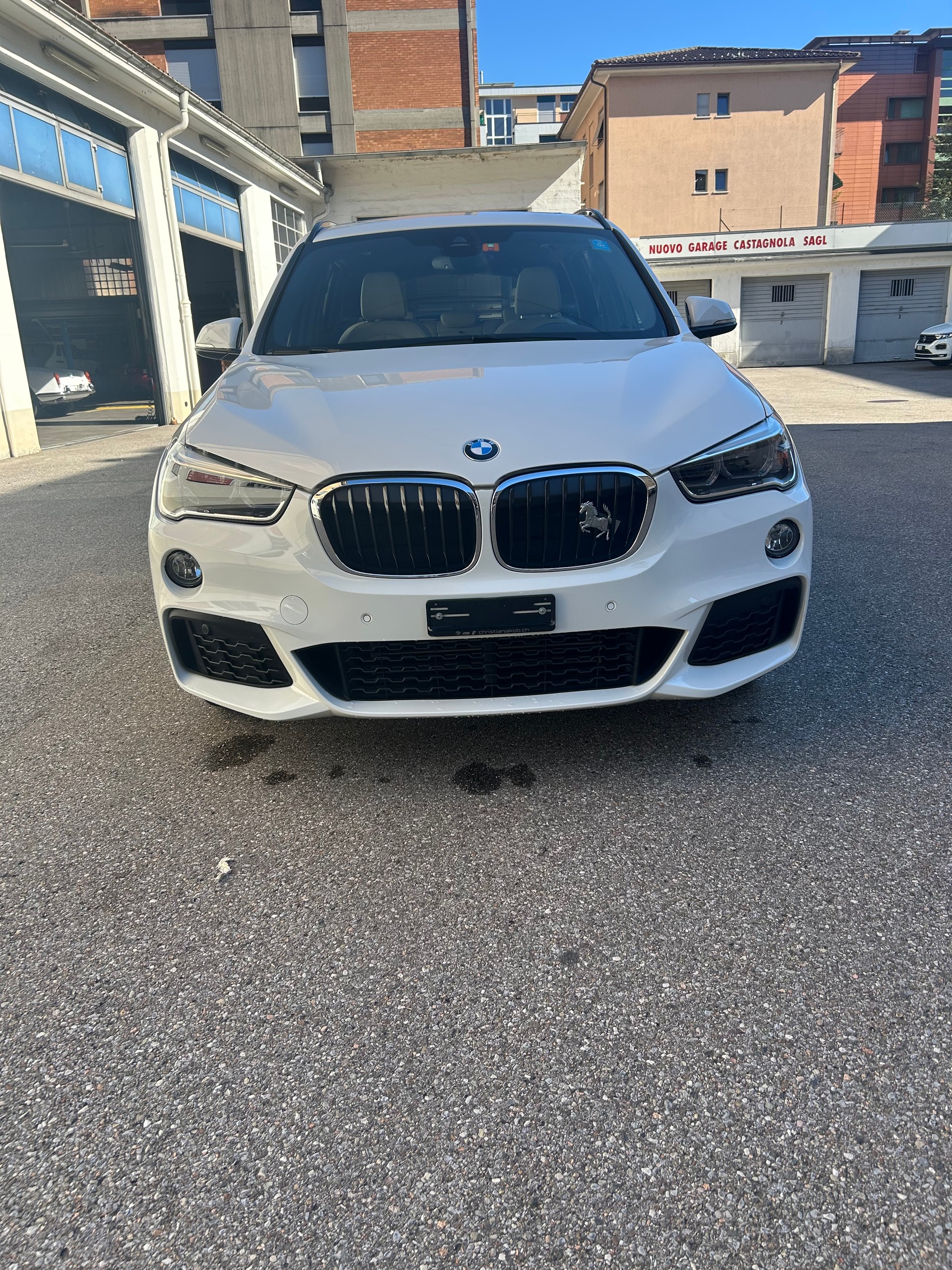 BMW X1 xDrive 25i xLine Steptronic-image-1