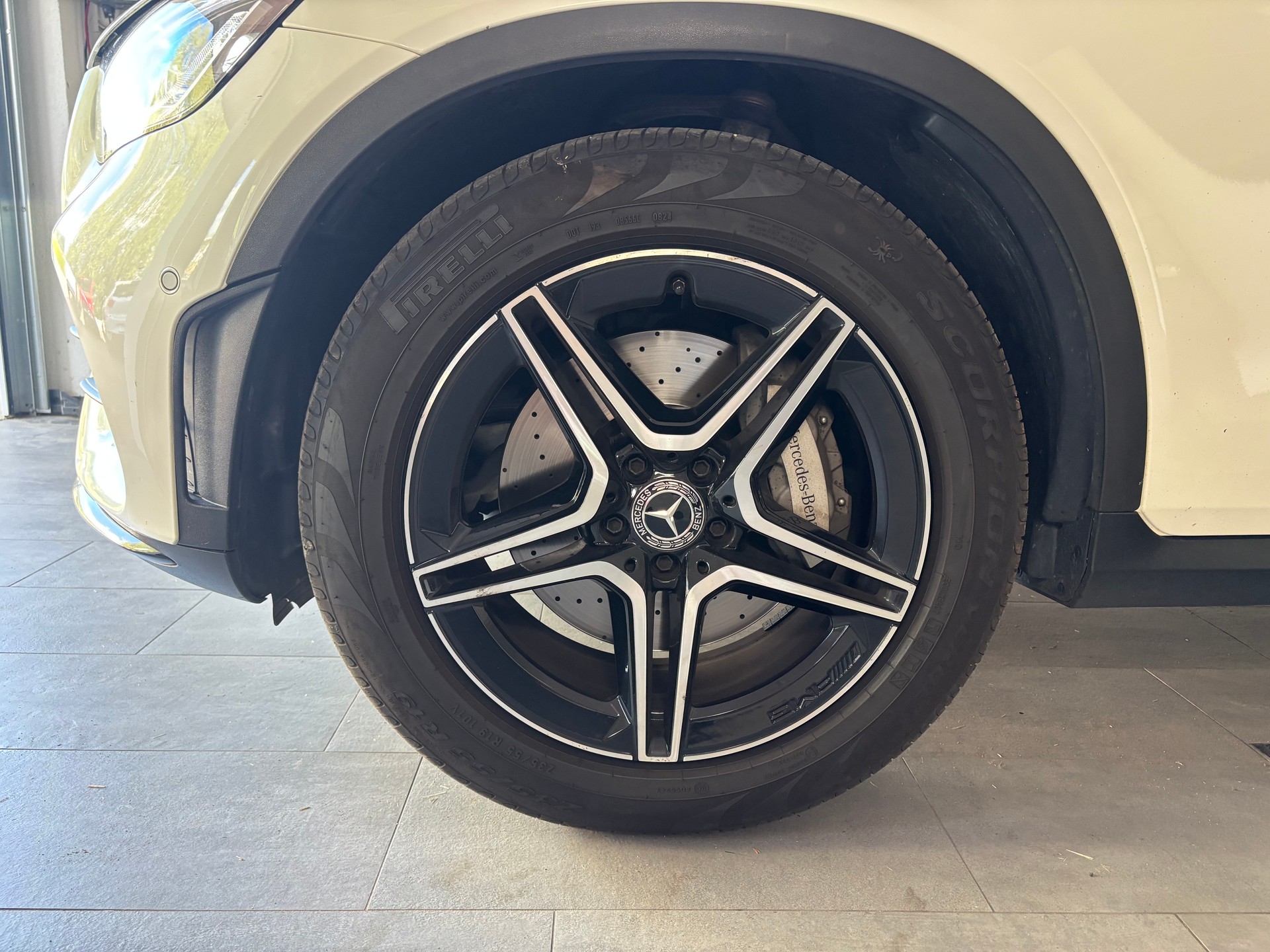 MERCEDES-BENZ GLC Coupé 200 AMG Line 4Matic 9G-Tronic-image-15