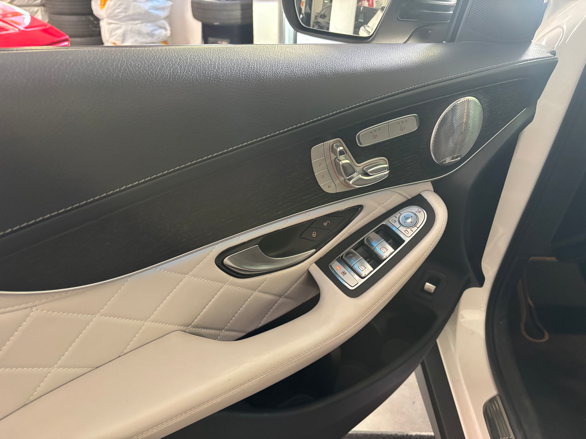 MERCEDES-BENZ GLC Coupé 200 AMG Line 4Matic 9G-Tronic-image-14