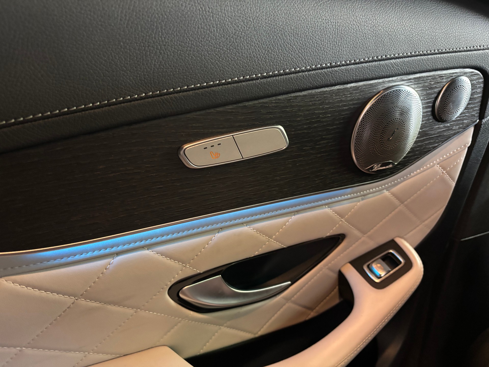 MERCEDES-BENZ GLC Coupé 200 AMG Line 4Matic 9G-Tronic-image-9