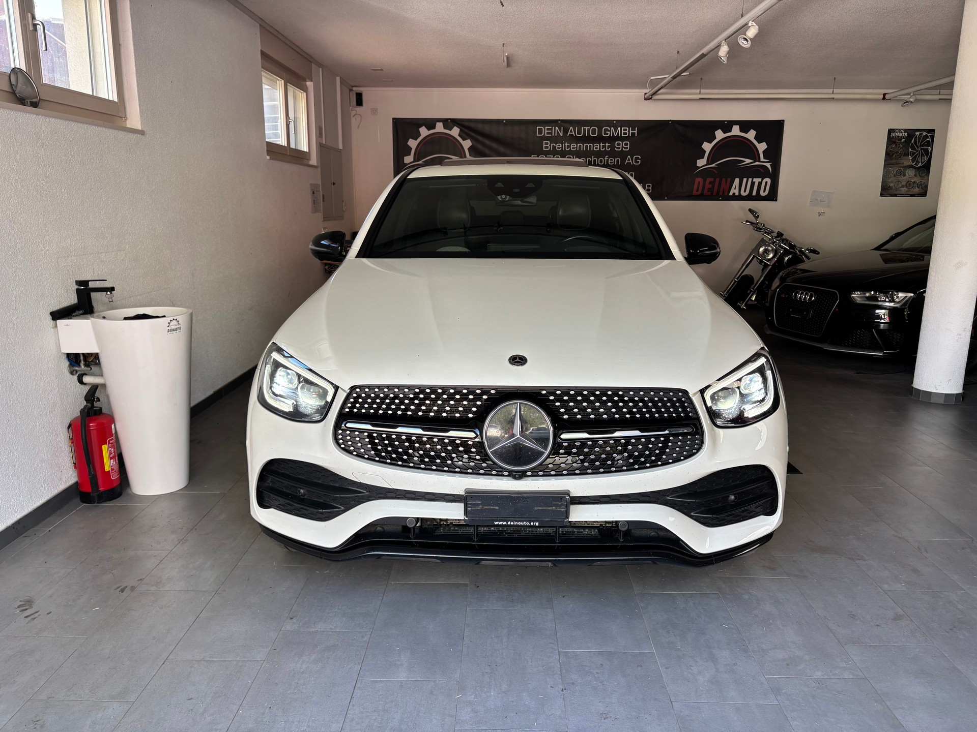 MERCEDES-BENZ GLC Coupé 200 AMG Line 4Matic 9G-Tronic-image-6