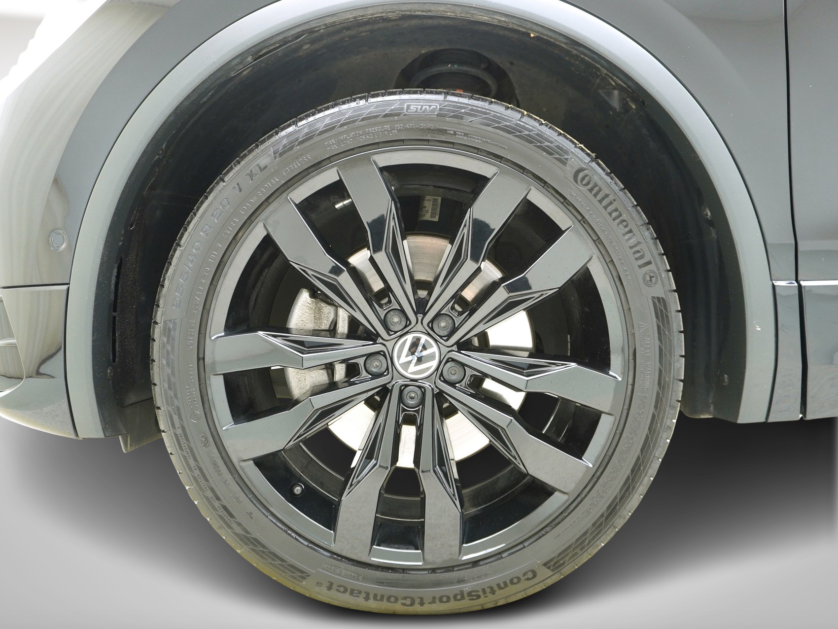 VW Tiguan Allspace 2.0 TSI DSG R-Line Black Style 4Motion-image-6