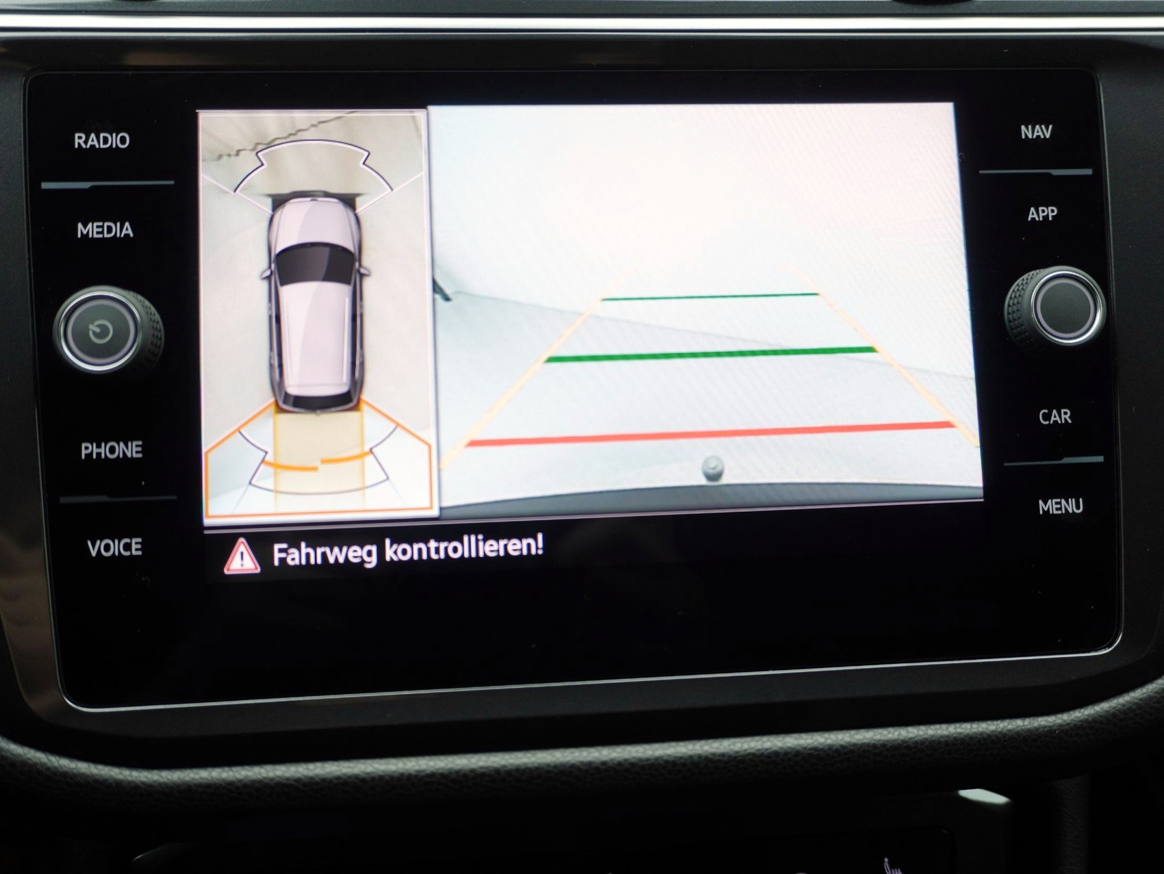 VW Tiguan Allspace 2.0 TSI DSG R-Line Black Style 4Motion-image-21