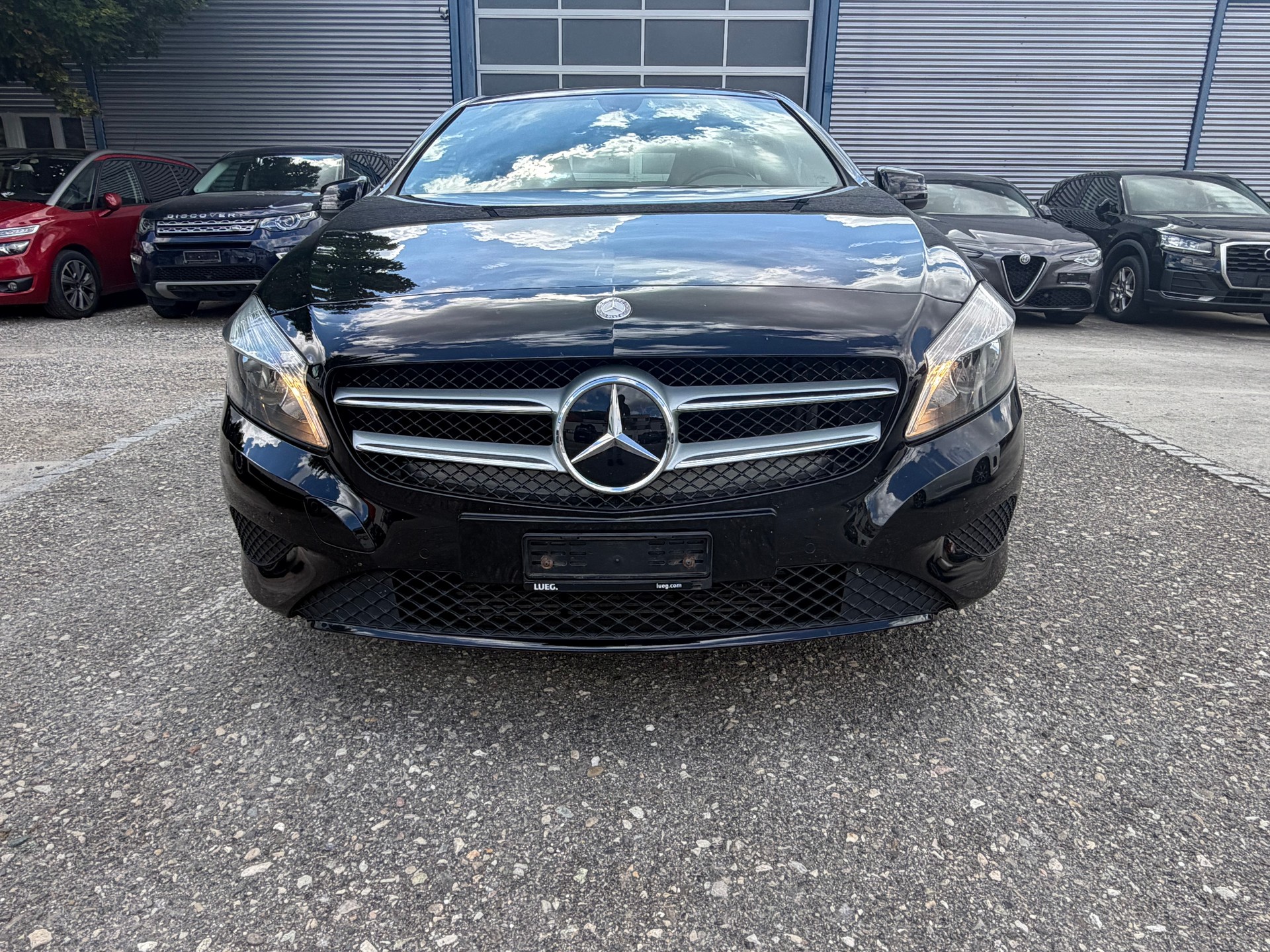 MERCEDES-BENZ A 220 Style 4Matic 7G-DCT-image-4