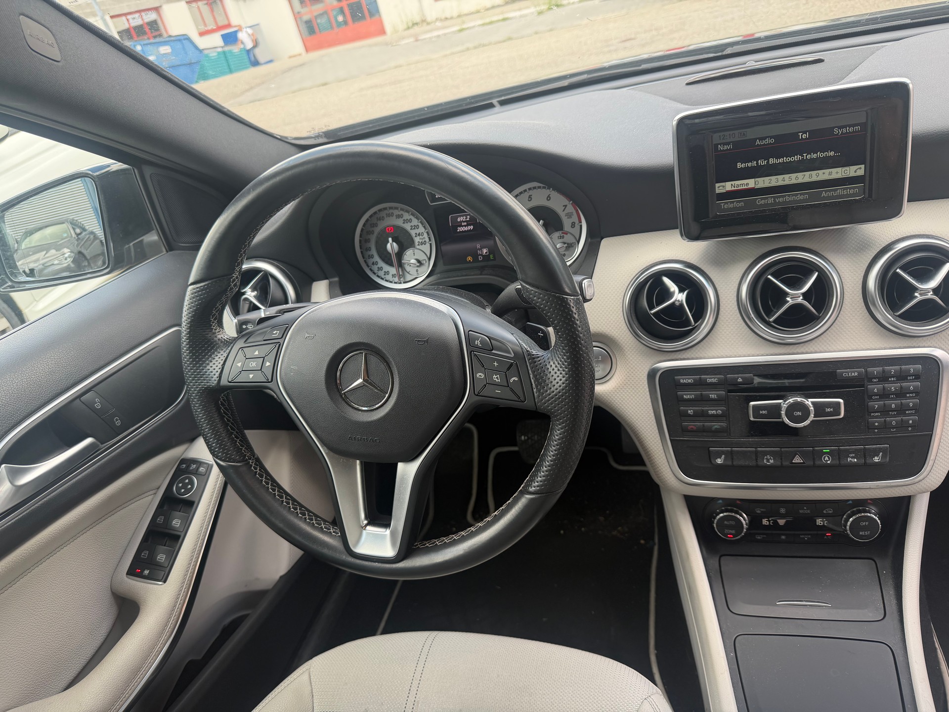 MERCEDES-BENZ A 220 Style 4Matic 7G-DCT-image-7
