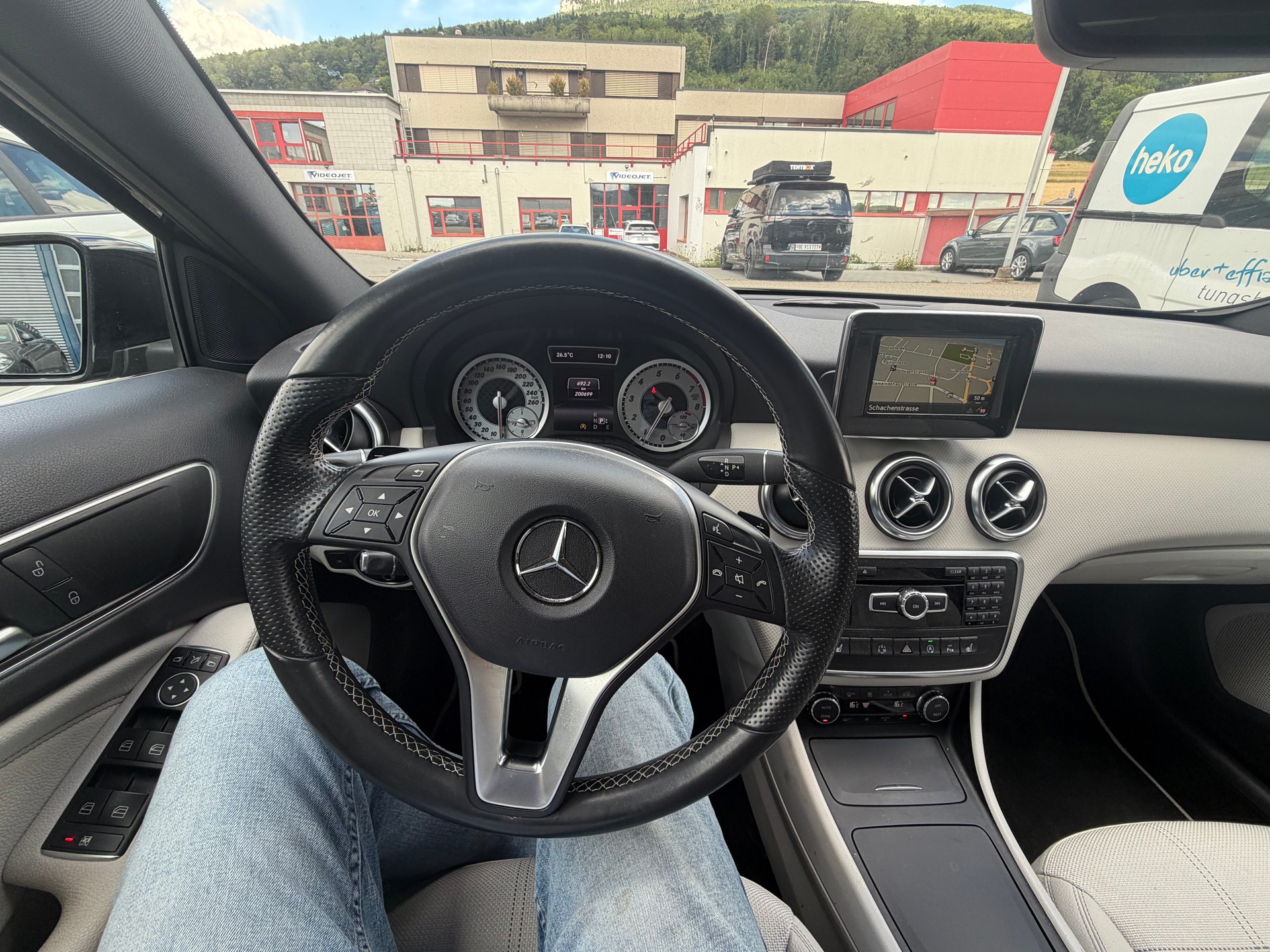 MERCEDES-BENZ A 220 Style 4Matic 7G-DCT-image-12