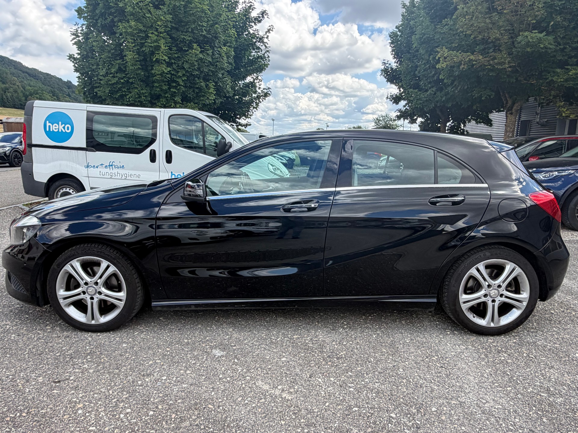 MERCEDES-BENZ A 220 Style 4Matic 7G-DCT-image-3