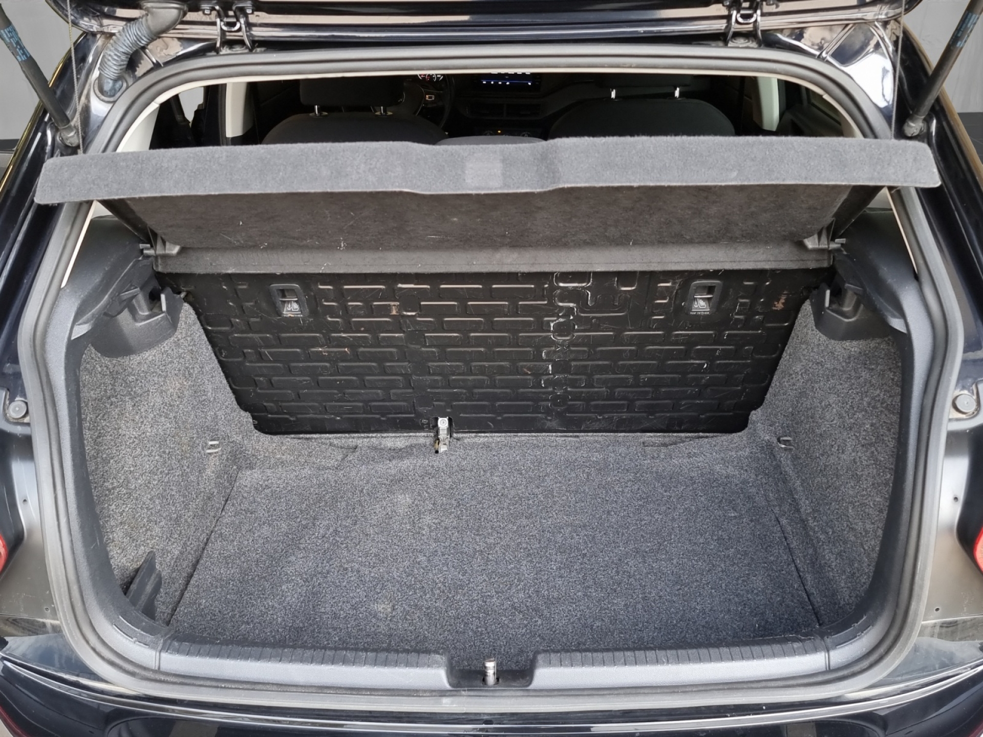 VW Polo 1.0 MPI Trendline-image-9