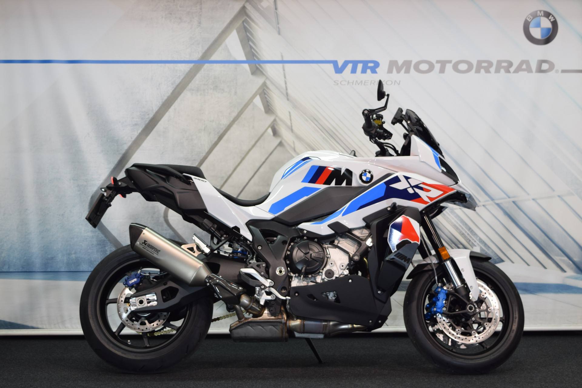 BMW M 1000 XR Sofort verfügbar!-showroom-element-1