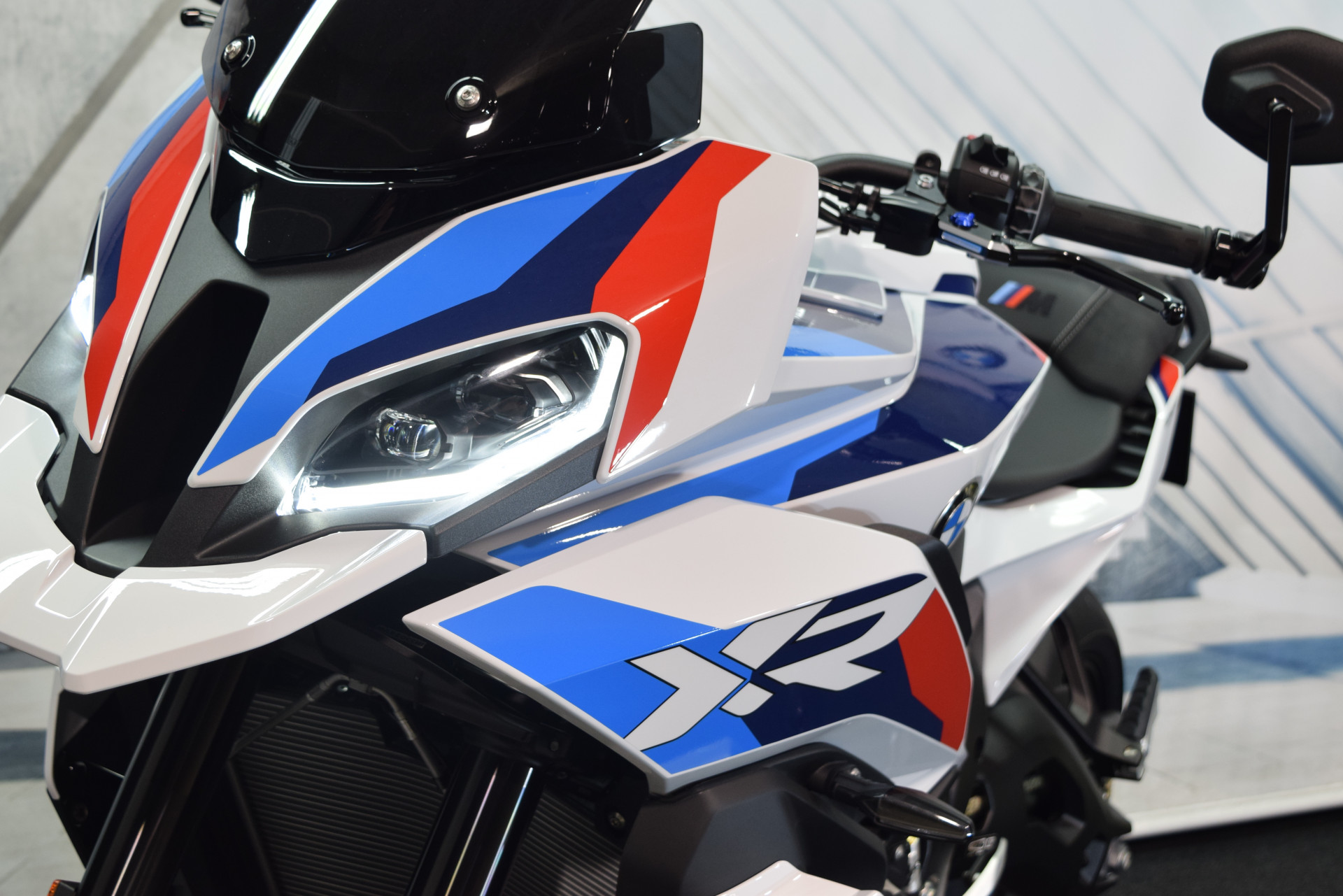 BMW M 1000 XR Sofort verfügbar!-image-9