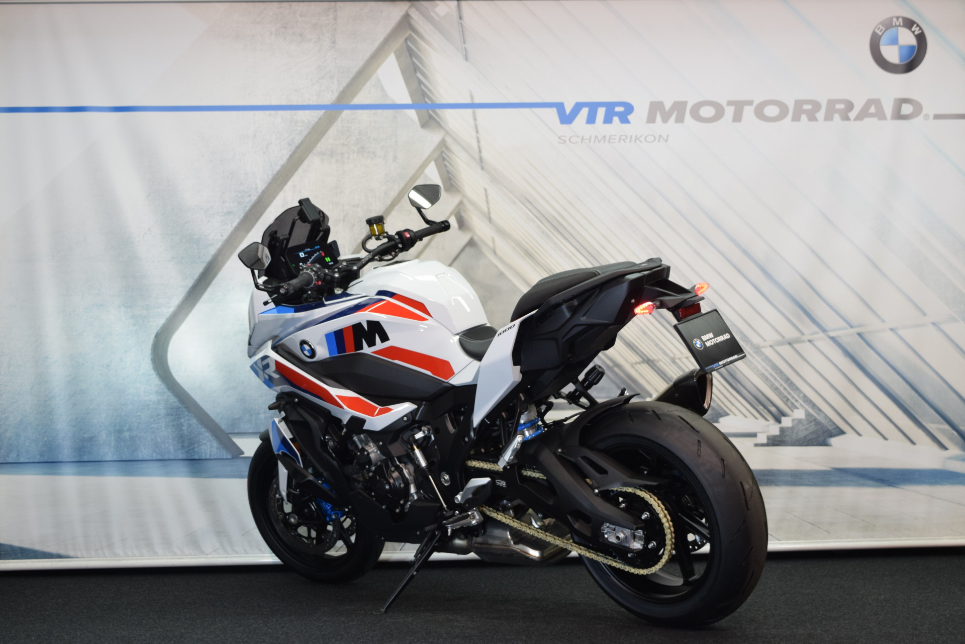 BMW M 1000 XR Sofort verfügbar!-showroom-element-3
