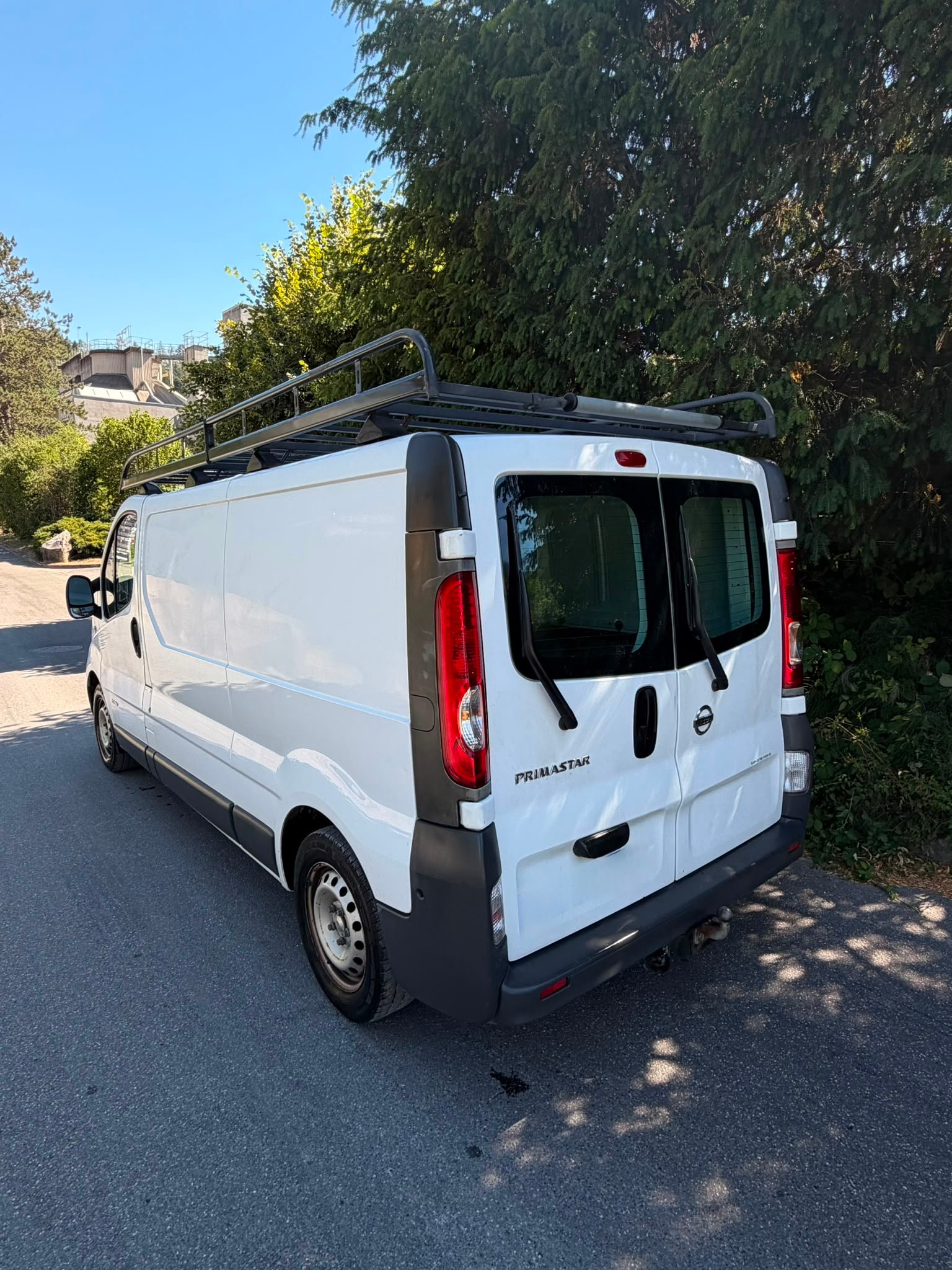 NISSAN Primastar 2.0i 16V 120 Premium 2.9t-image-1