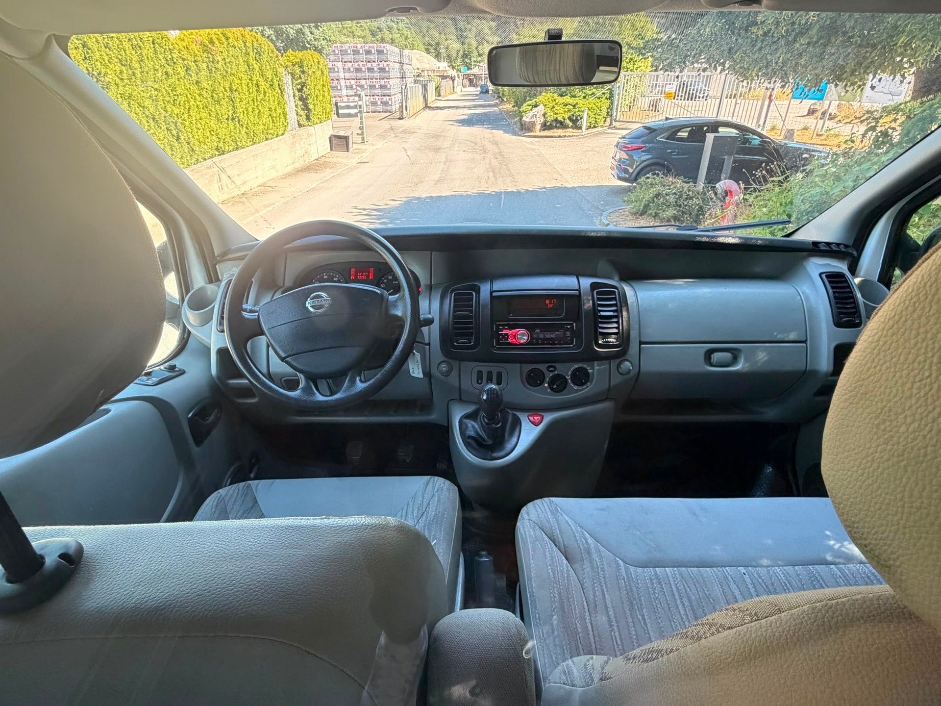NISSAN Primastar 2.0i 16V 120 Premium 2.9t-image-6
