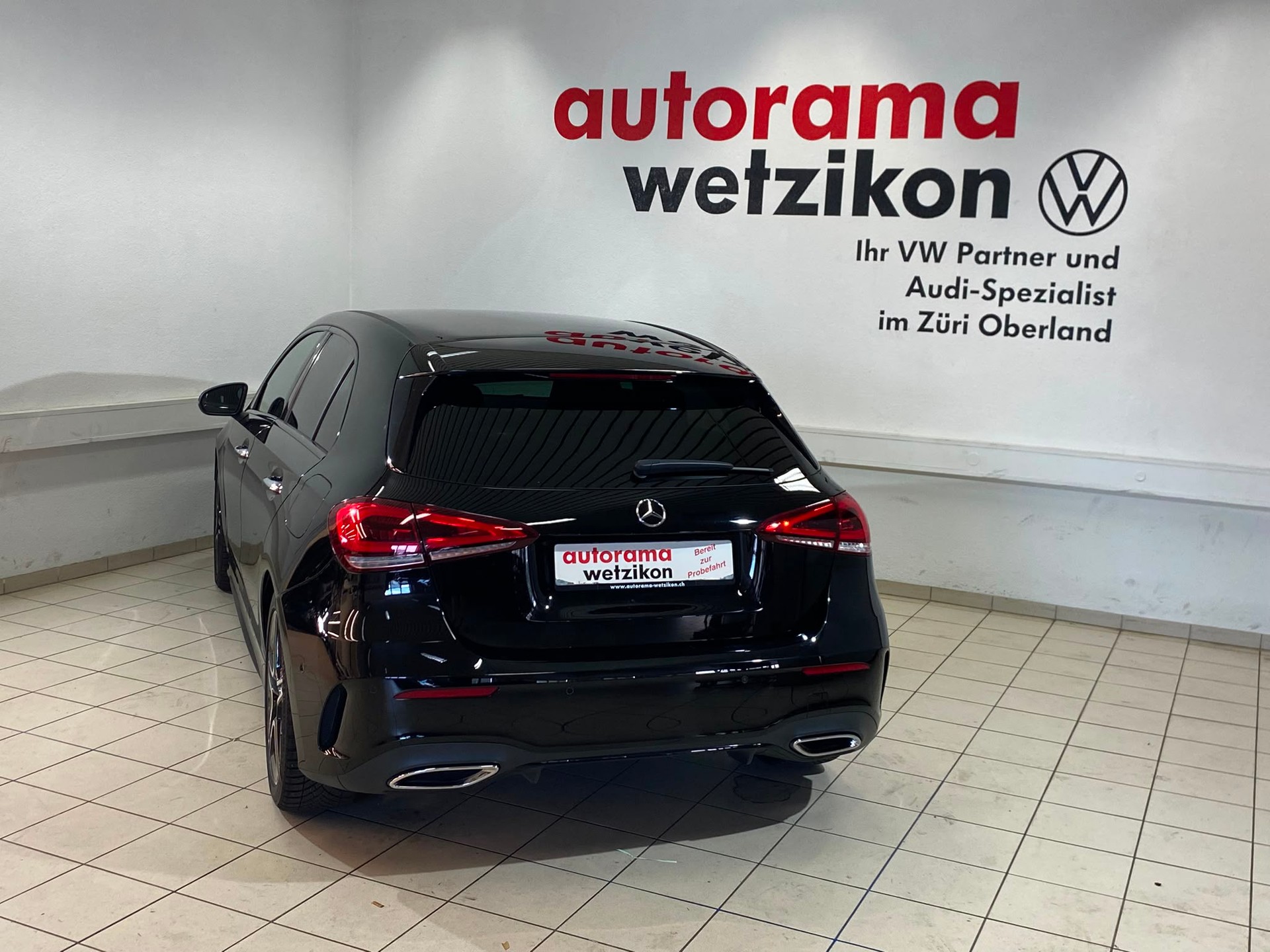 MERCEDES-BENZ A 200 AMG Line 7G-DCT-image-3