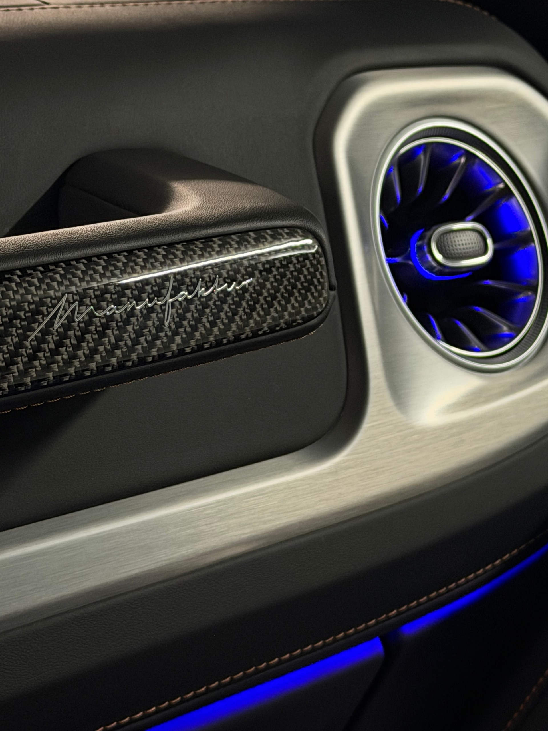 MERCEDES-BENZ G 63 AMG 9G-Tronic-image-17