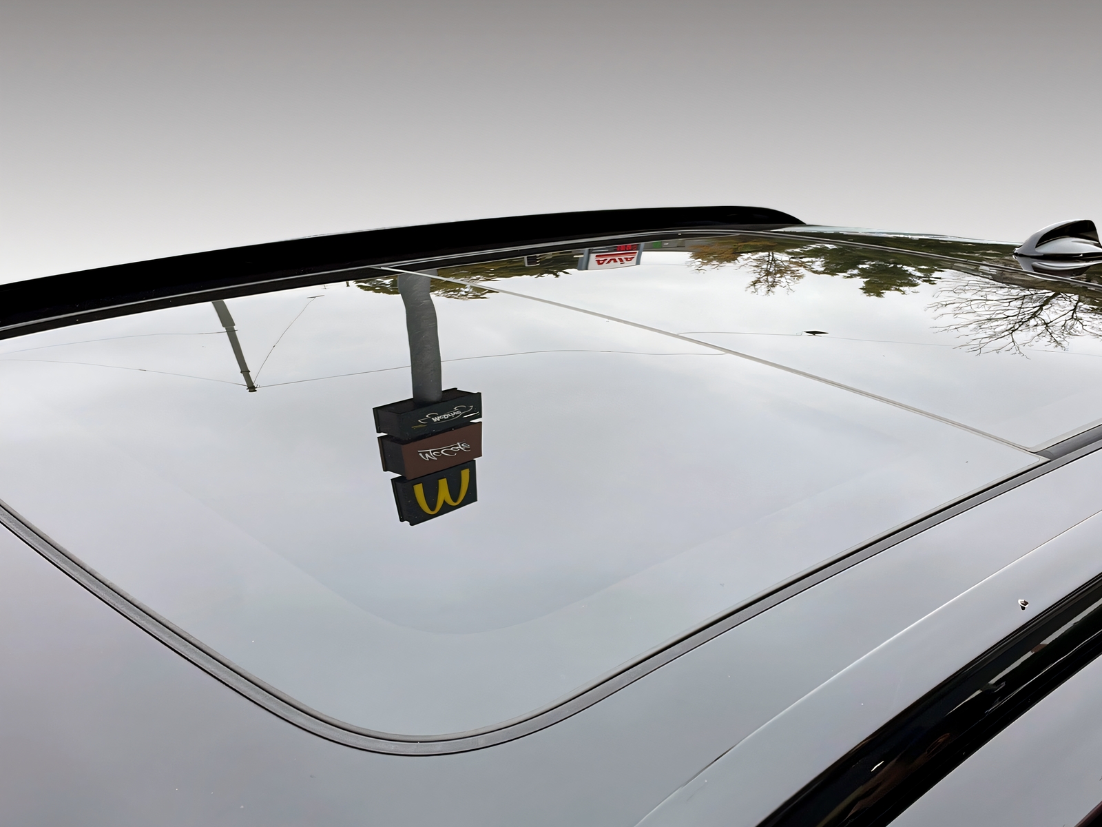 VOLVO XC40 1.5 T5 PiH R-Design-image-9