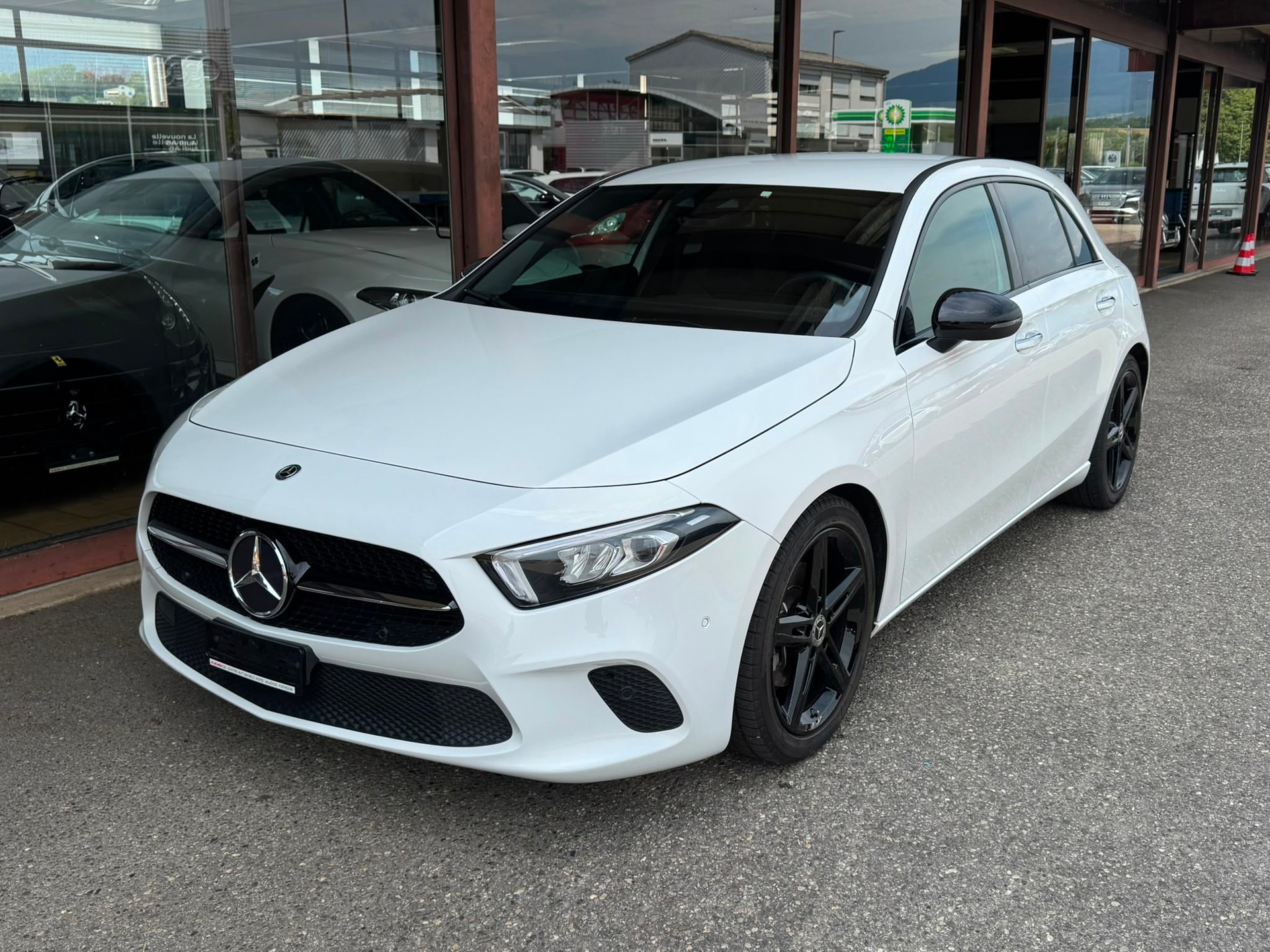 MERCEDES-BENZ A 200 Progressive 7G-DCT-image-1