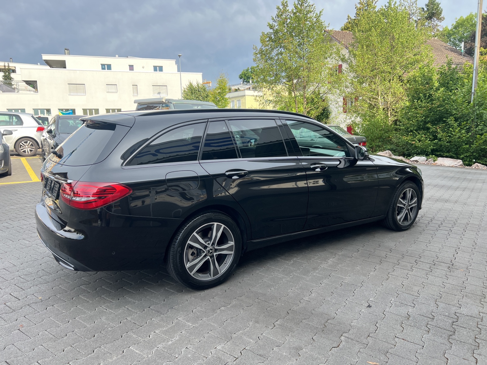 MERCEDES-BENZ C 200 Swiss Star Avantgarde 4M 9G-Tronic-showroom-element-3