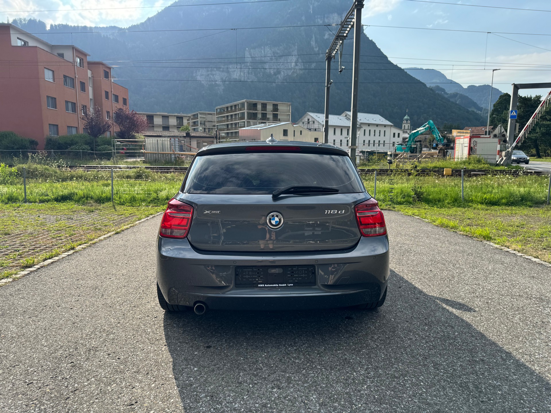 BMW 118d xDrive-image-5